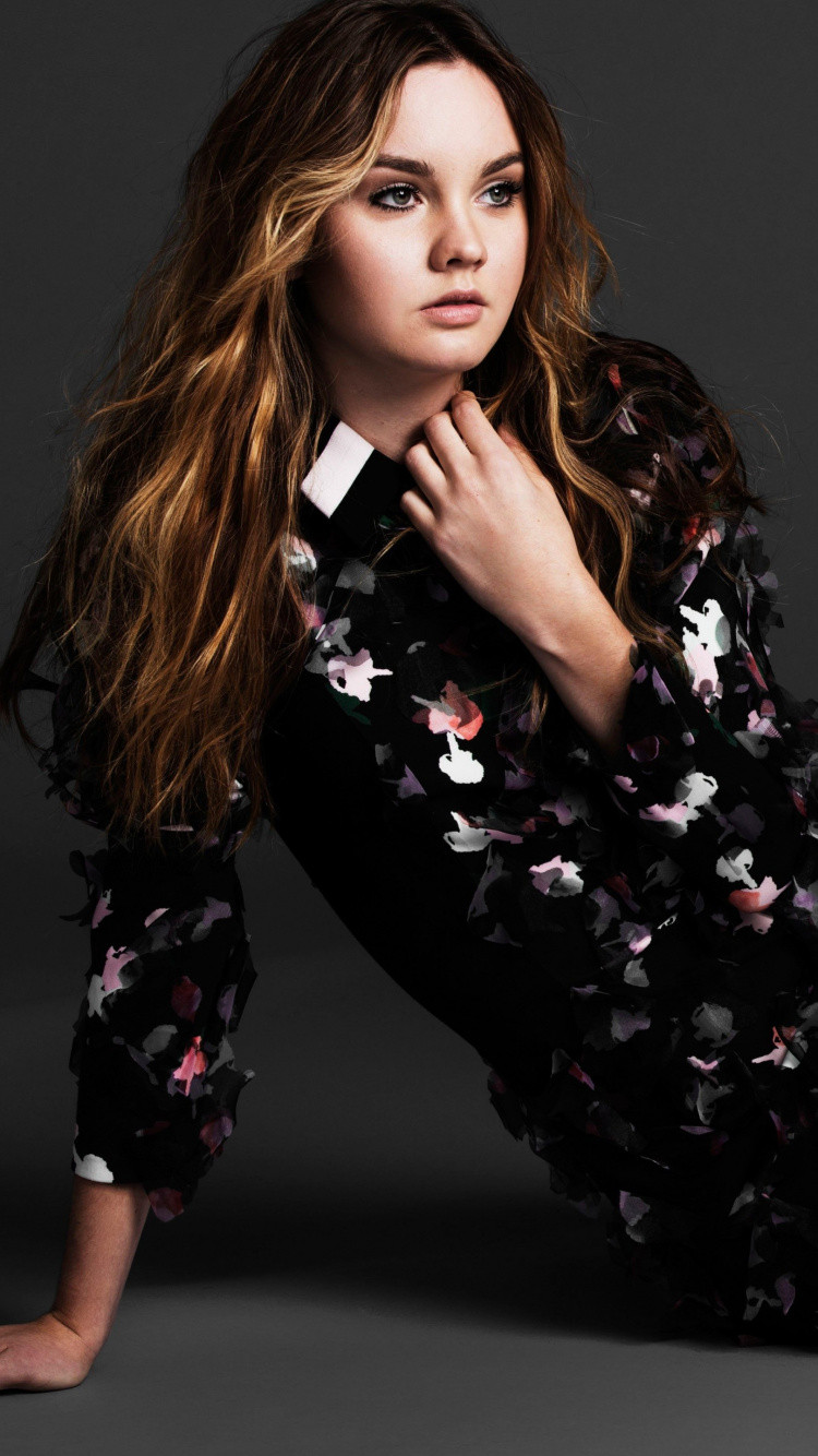 Liana Liberato, Nora Grey, Patch Cipriano, Hush Hush, if i Stay. Wallpaper in 750x1334 Resolution