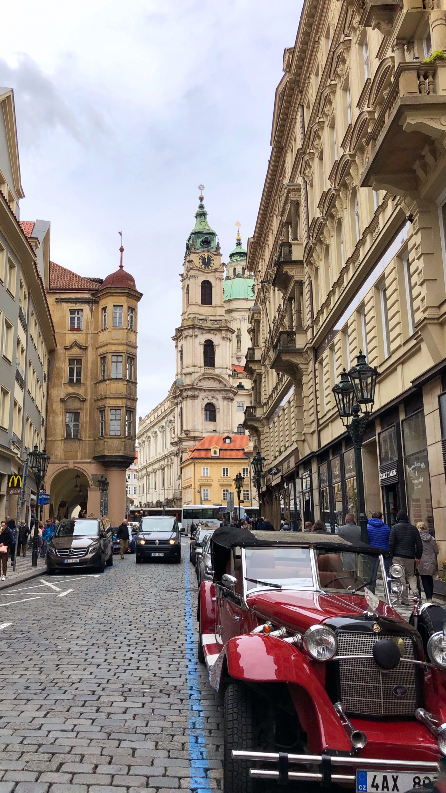 Prague, King, Road, Window, Town. Wallpaper in 1440x2560 Resolution