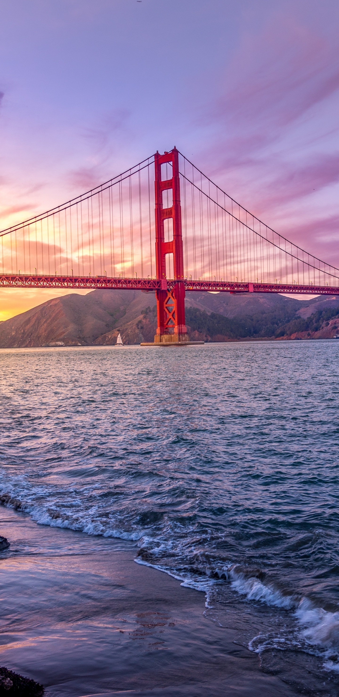 Golden Gate Bridge San Francisco California. Wallpaper in 1440x2960 Resolution