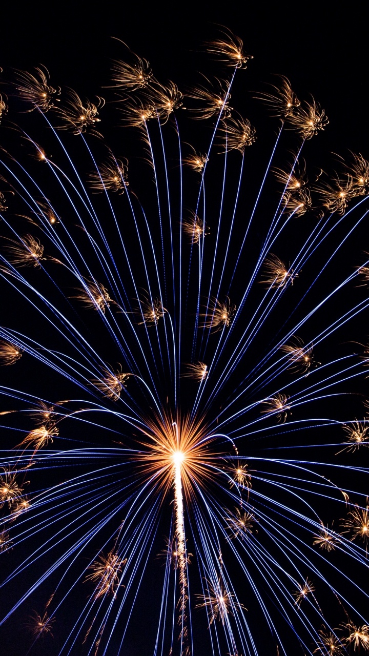 Fireworks, Darkness, Night, New Years Eve, Event. Wallpaper in 720x1280 Resolution
