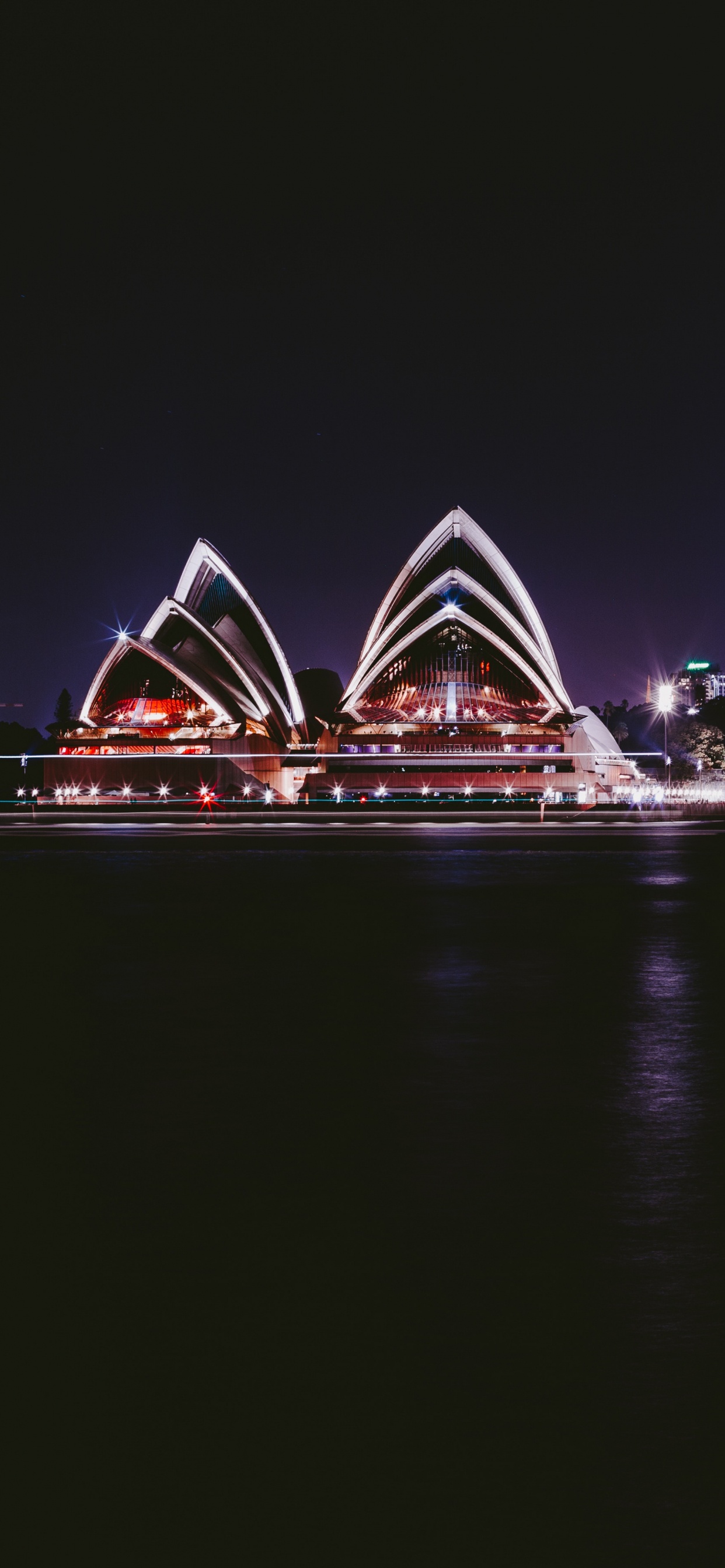 Sydney Opera House in Australien Während Der Nacht. Wallpaper in 1242x2688 Resolution
