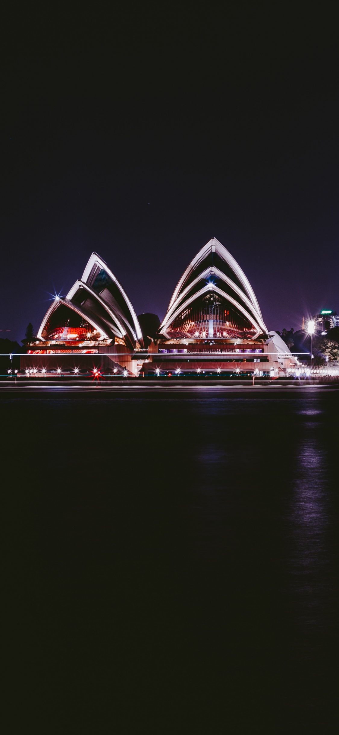 Opéra de Sydney en Australie Pendant la Nuit. Wallpaper in 1125x2436 Resolution
