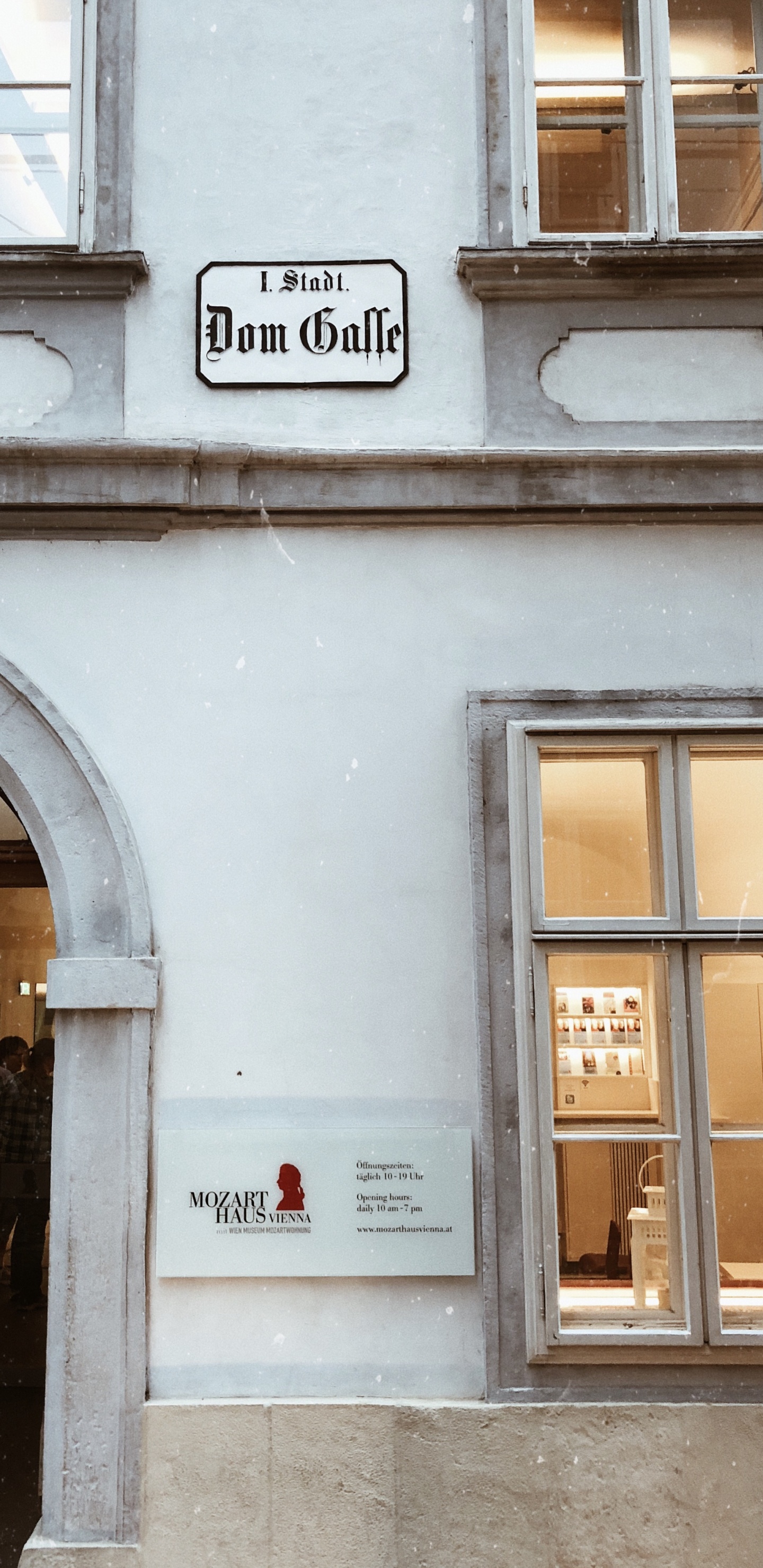 Mozarthaus Viena, Apartamento Museo Wien Mozart, Ventana, Fachada, Accesorio. Wallpaper in 1440x2960 Resolution