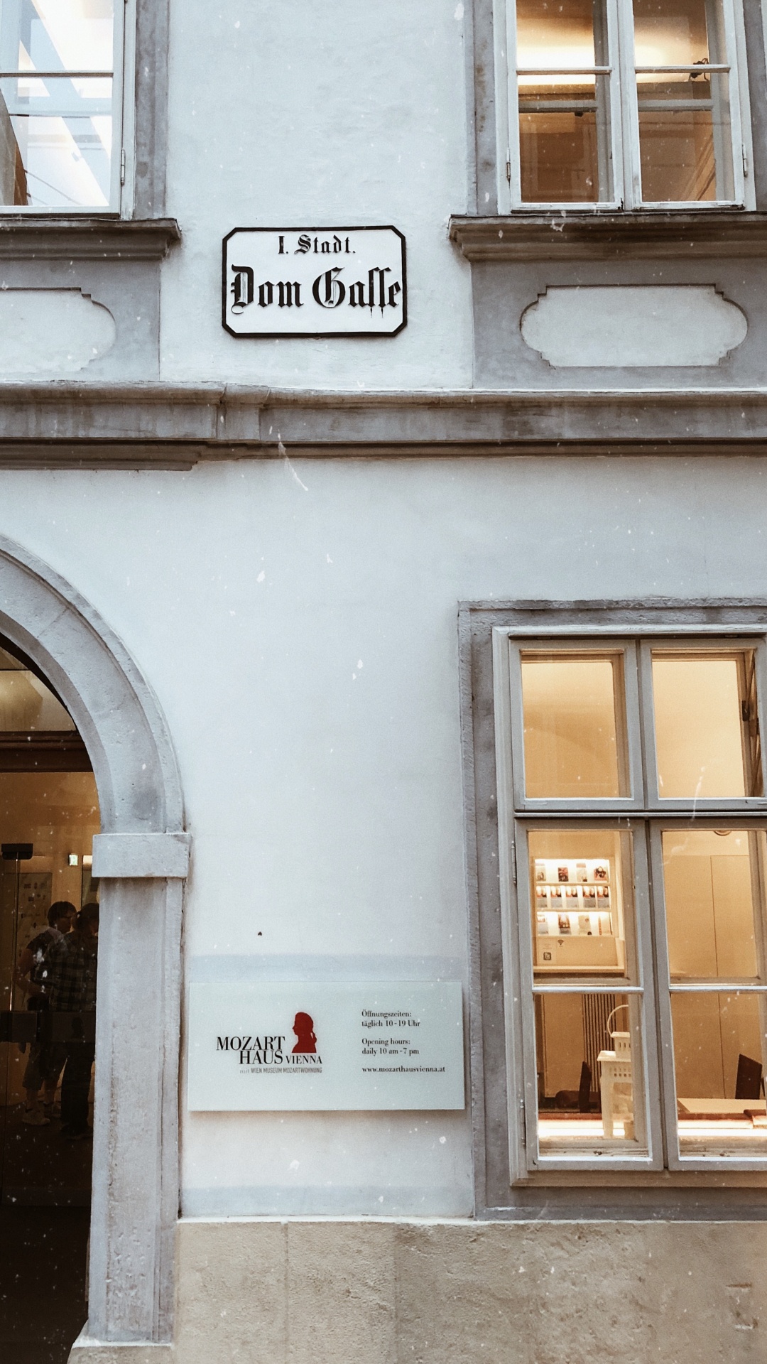 Mozarthaus Vienna, Wien Museum Mozart Apartment, Window, Facade, Fixture. Wallpaper in 1080x1920 Resolution