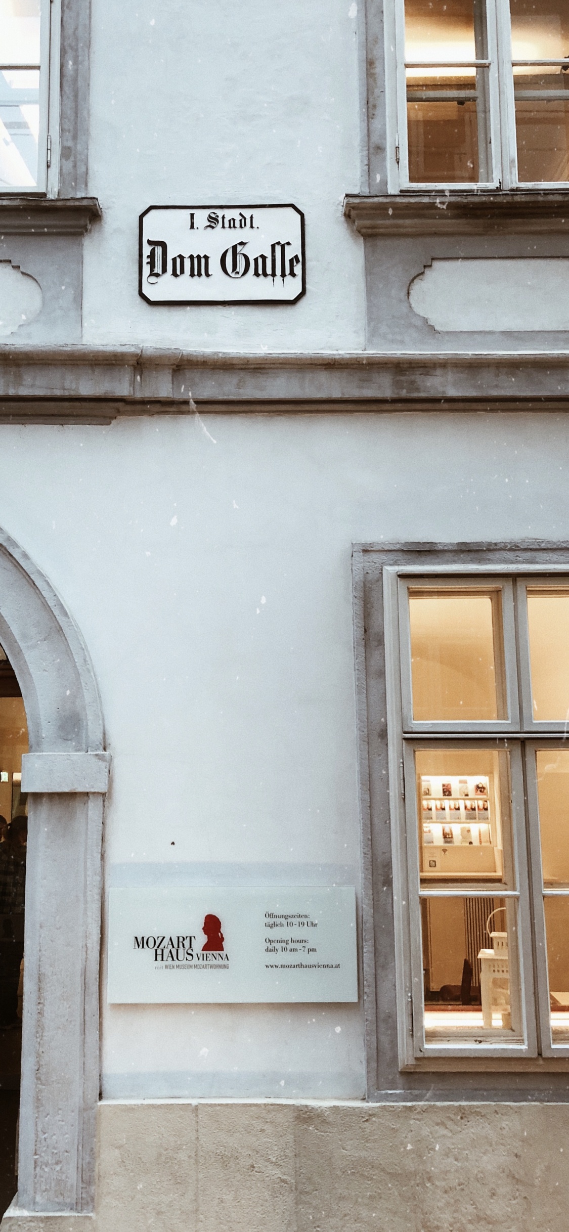 Mozarthaus Wien, Wien Museum Mozart Wohnung, Fenster, Fassade, Werkstoffeigenschaften. Wallpaper in 1125x2436 Resolution