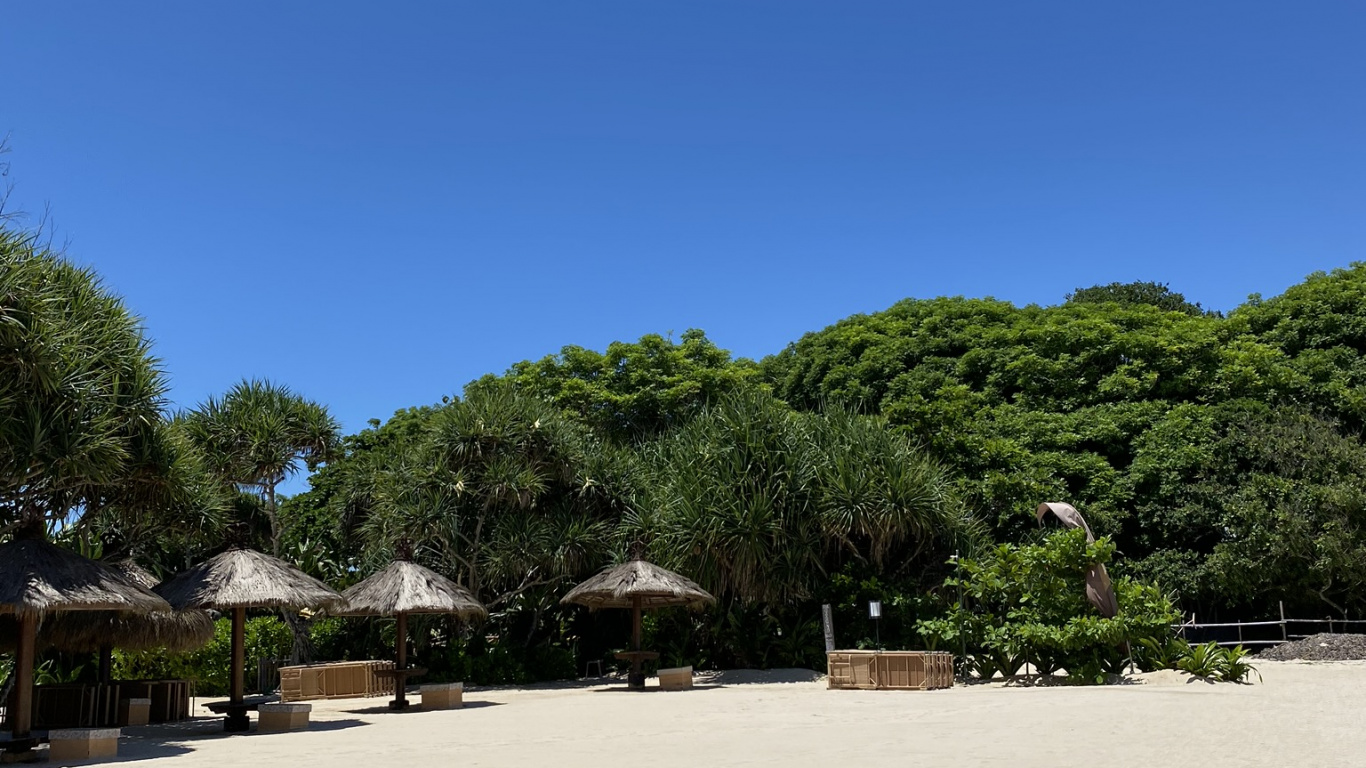 Strand, Wasser, Tourismus, Meer, Sand. Wallpaper in 1366x768 Resolution