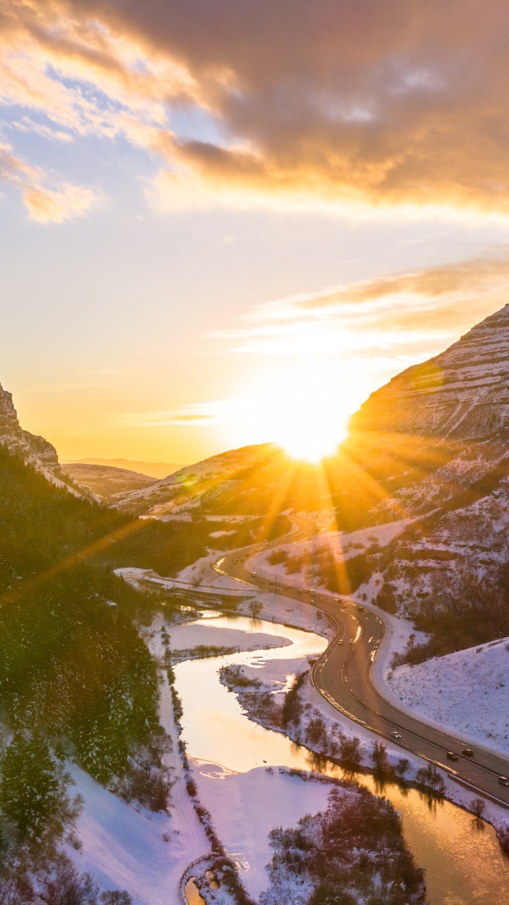 Berge Sonne Und Fluss, Gebirgsfluss, Cloud, Naturlandschaft, Hochland. Wallpaper in 720x1280 Resolution