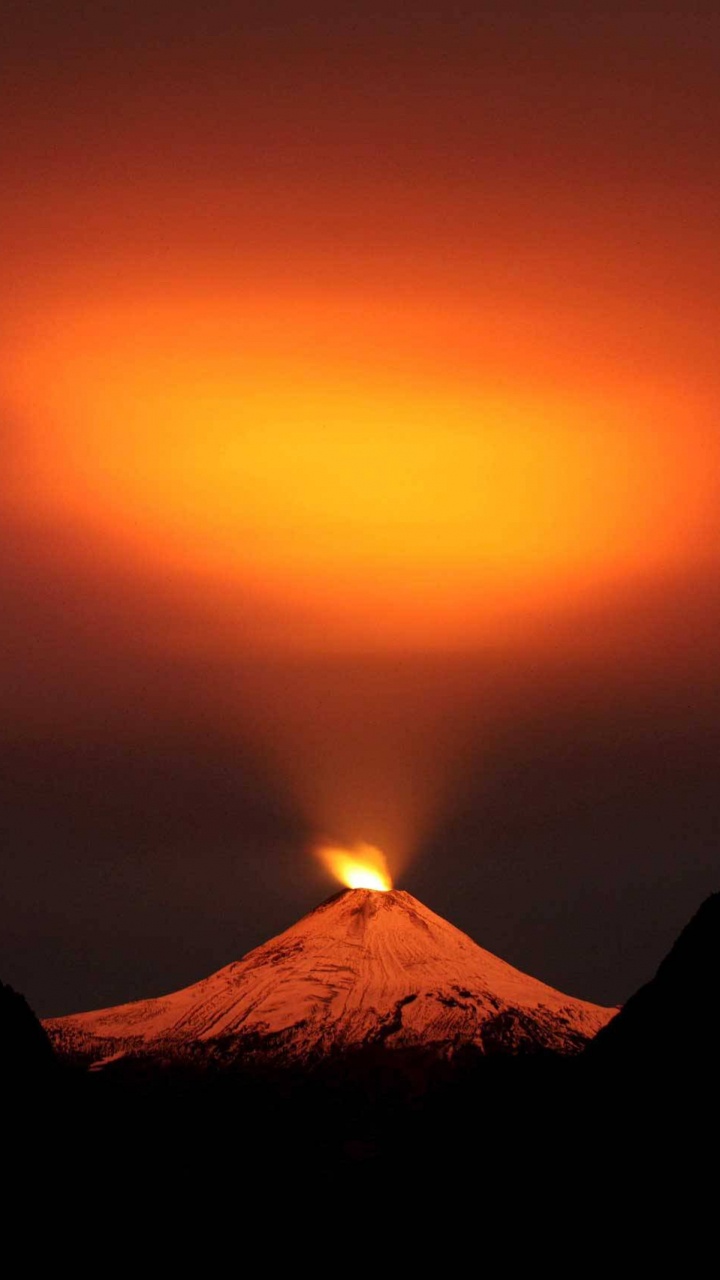 Silhouette de Montagne Pendant le Coucher du Soleil. Wallpaper in 720x1280 Resolution