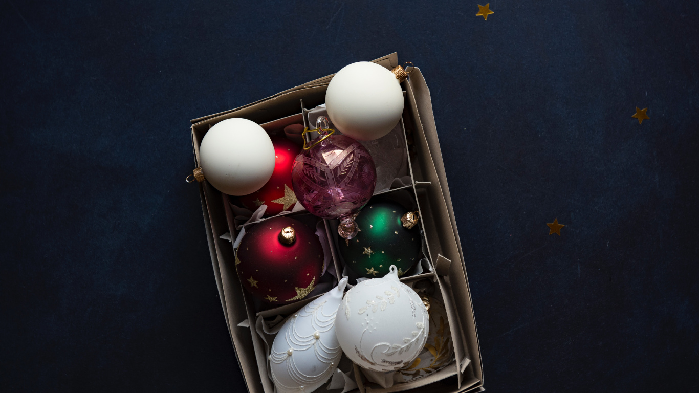 Nouvelle Année, Le Jour De Noël, Ornement de Noël, Décoration de Noël, Verre. Wallpaper in 1366x768 Resolution