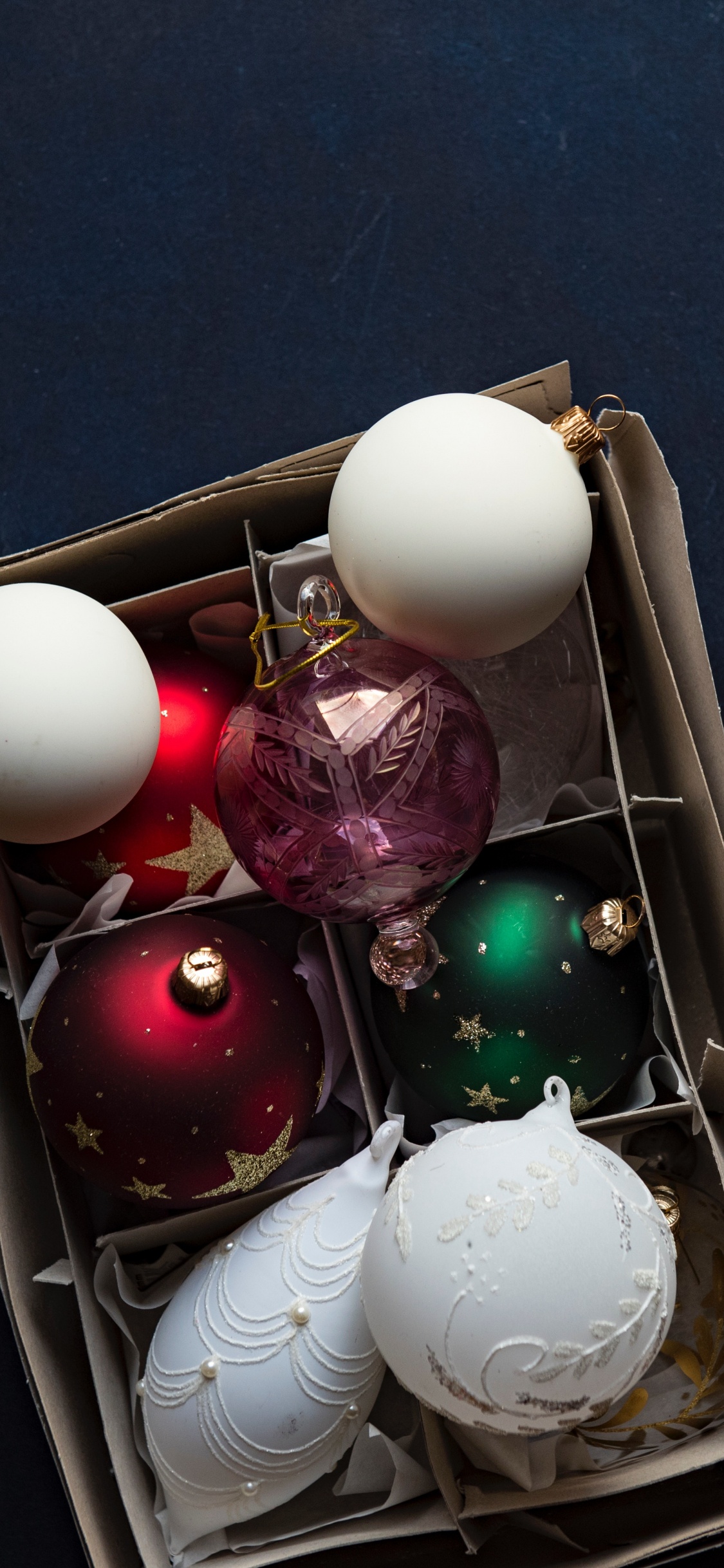 New Year, Christmas Day, Christmas Ornament, Christmas Decoration, Glass. Wallpaper in 1125x2436 Resolution