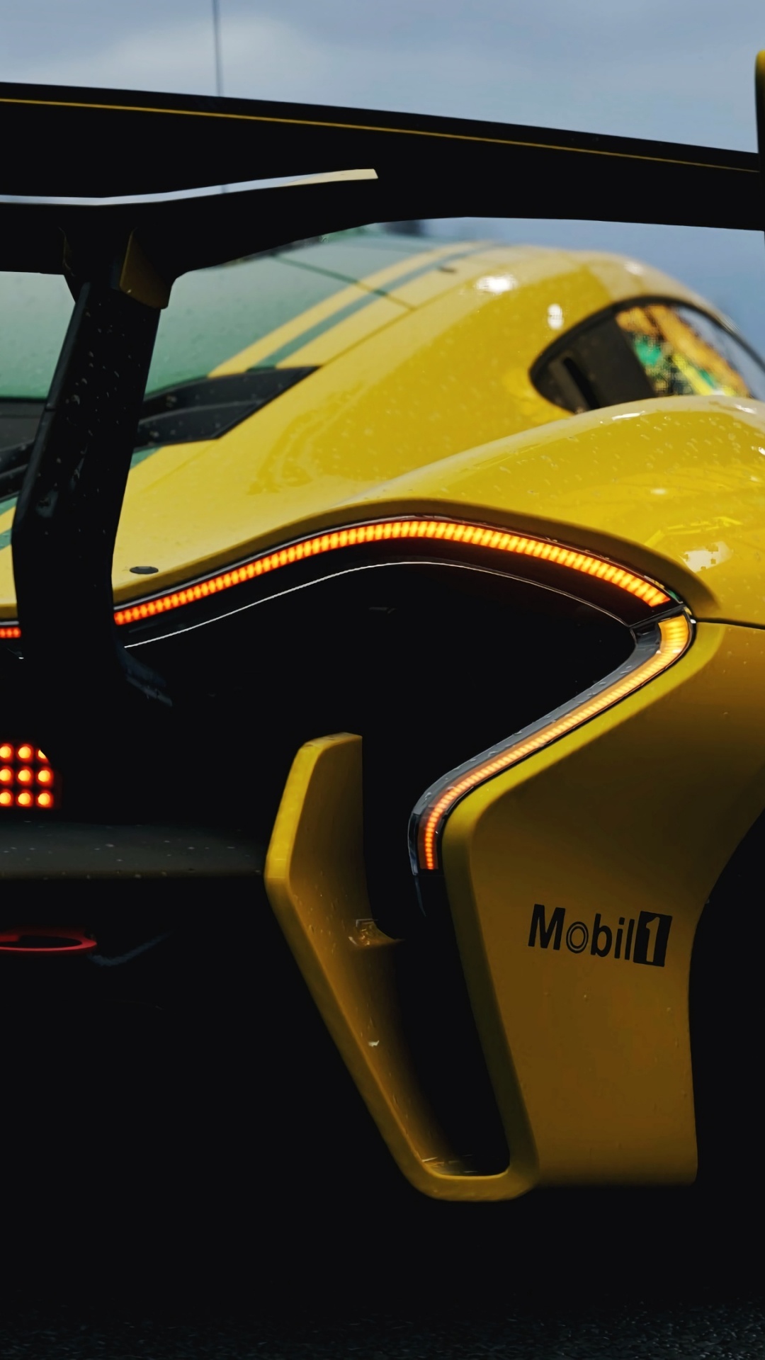 Gelber Und Schwarzer Lamborghini Aventador. Wallpaper in 1080x1920 Resolution