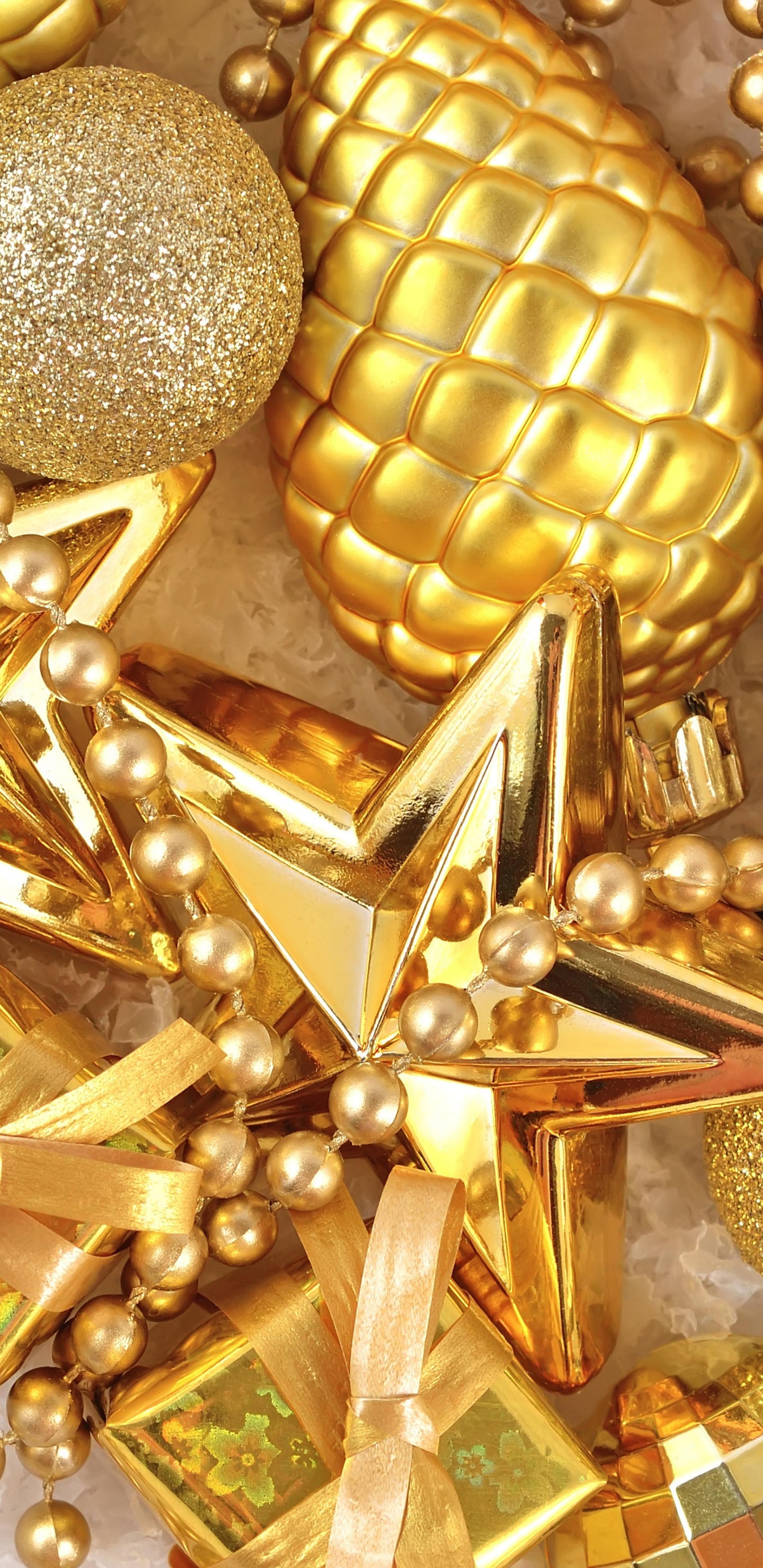 Neujahr, Weihnachten, Christmas Ornament, Weihnachtsdekoration, Gold. Wallpaper in 1440x2960 Resolution