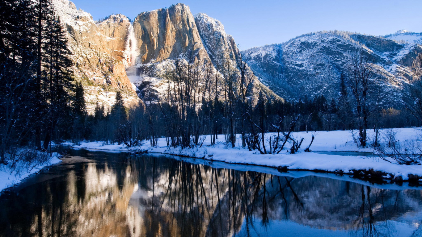 Snow Covered Mountain and Trees During Daytime. Wallpaper in 1366x768 Resolution