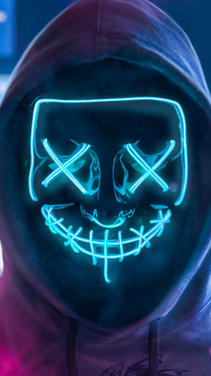 Man in Black and White Hoodie Wearing Black and White Mask. Wallpaper in 720x1280 Resolution