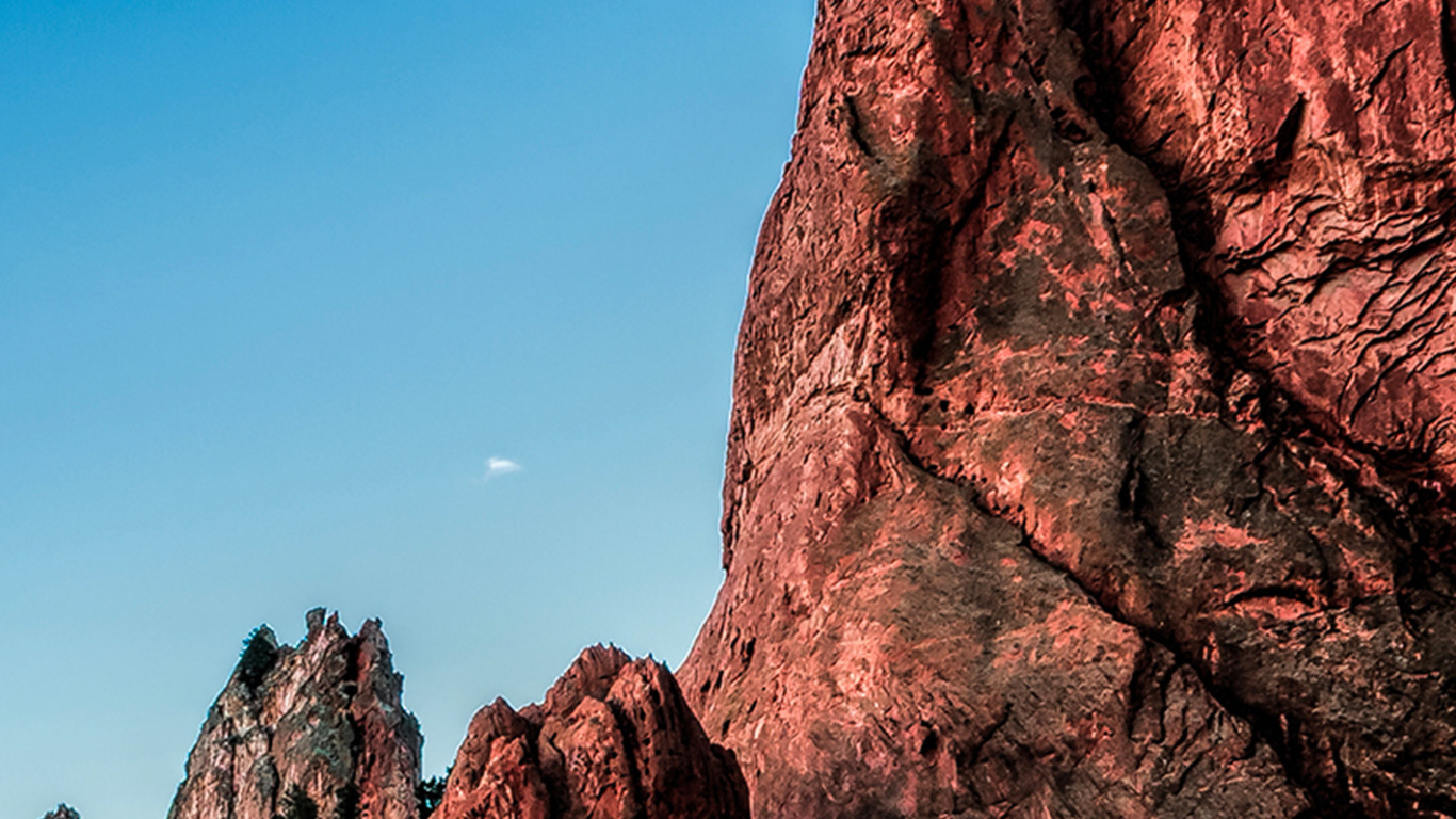 Ios, Ios 16, Manzana, Montaña, Azure. Wallpaper in 1366x768 Resolution