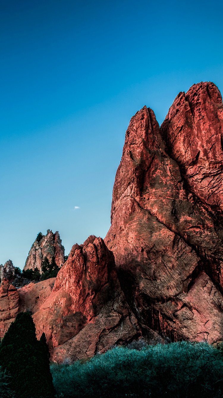 Ios, Ios 16, Manzana, Montaña, Azure. Wallpaper in 750x1334 Resolution