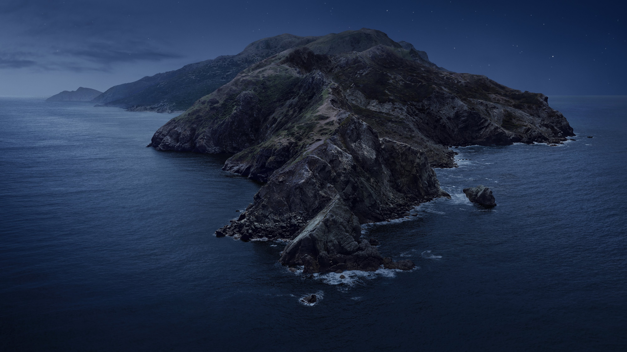 Macbook, Macbook Pro, Apple, MacOS Catalina, Äpfeln. Wallpaper in 2560x1440 Resolution