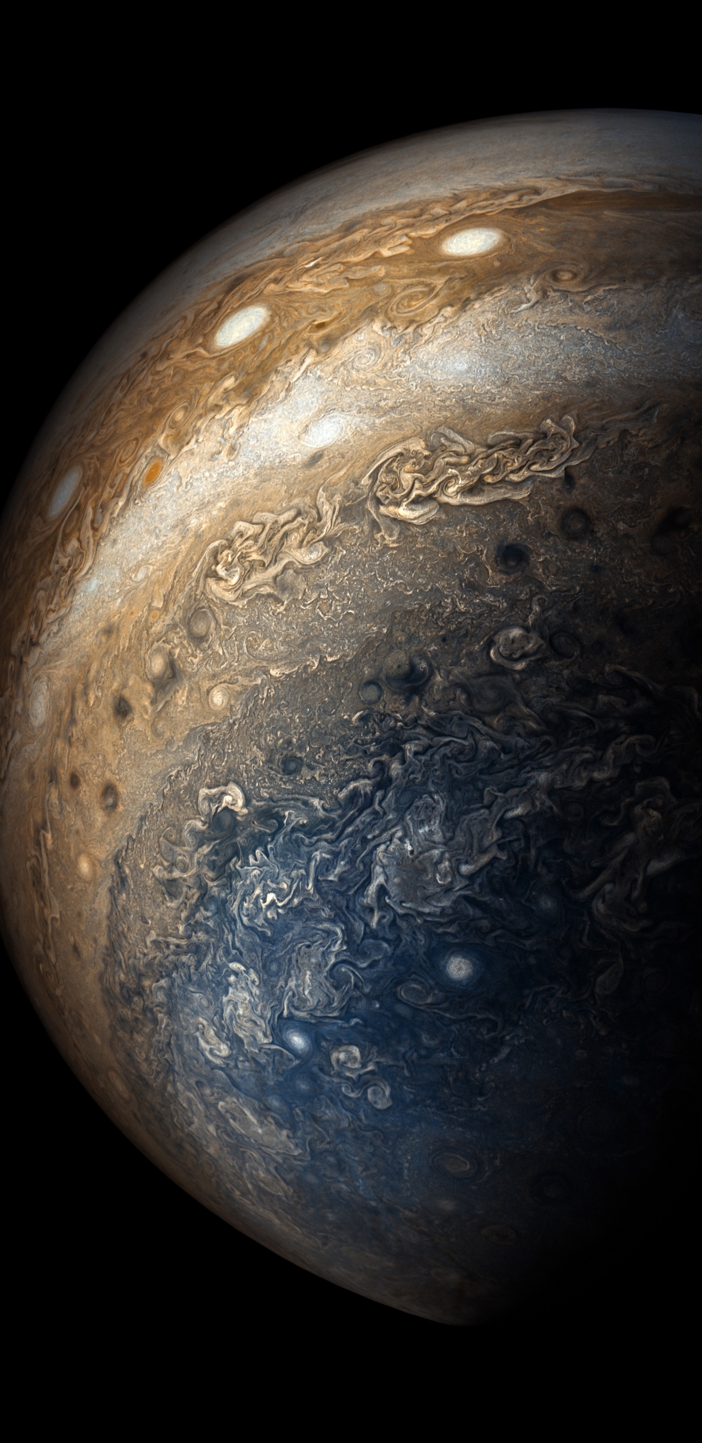 Braune Und Graue Kugel Auf Schwarzem Hintergrund. Wallpaper in 1440x2960 Resolution