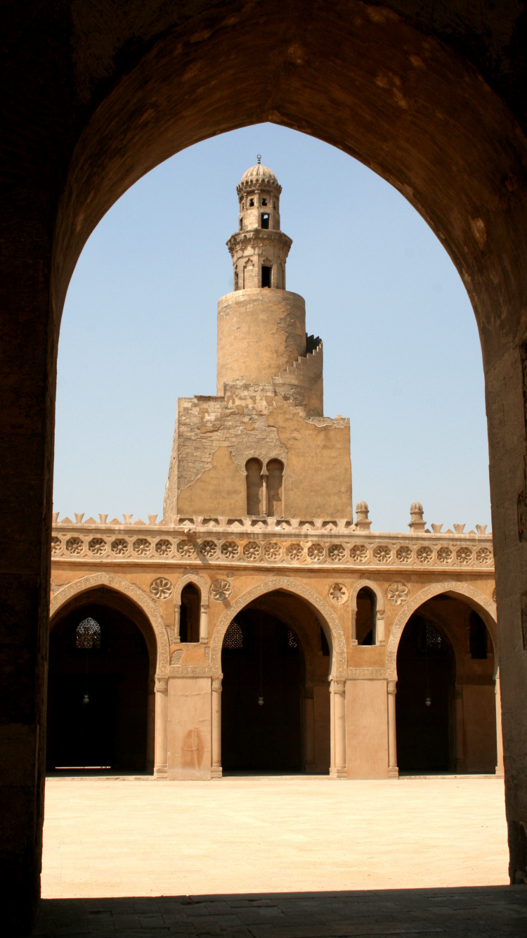 Bâtiment en Béton Brun Pendant la Journée. Wallpaper in 750x1334 Resolution