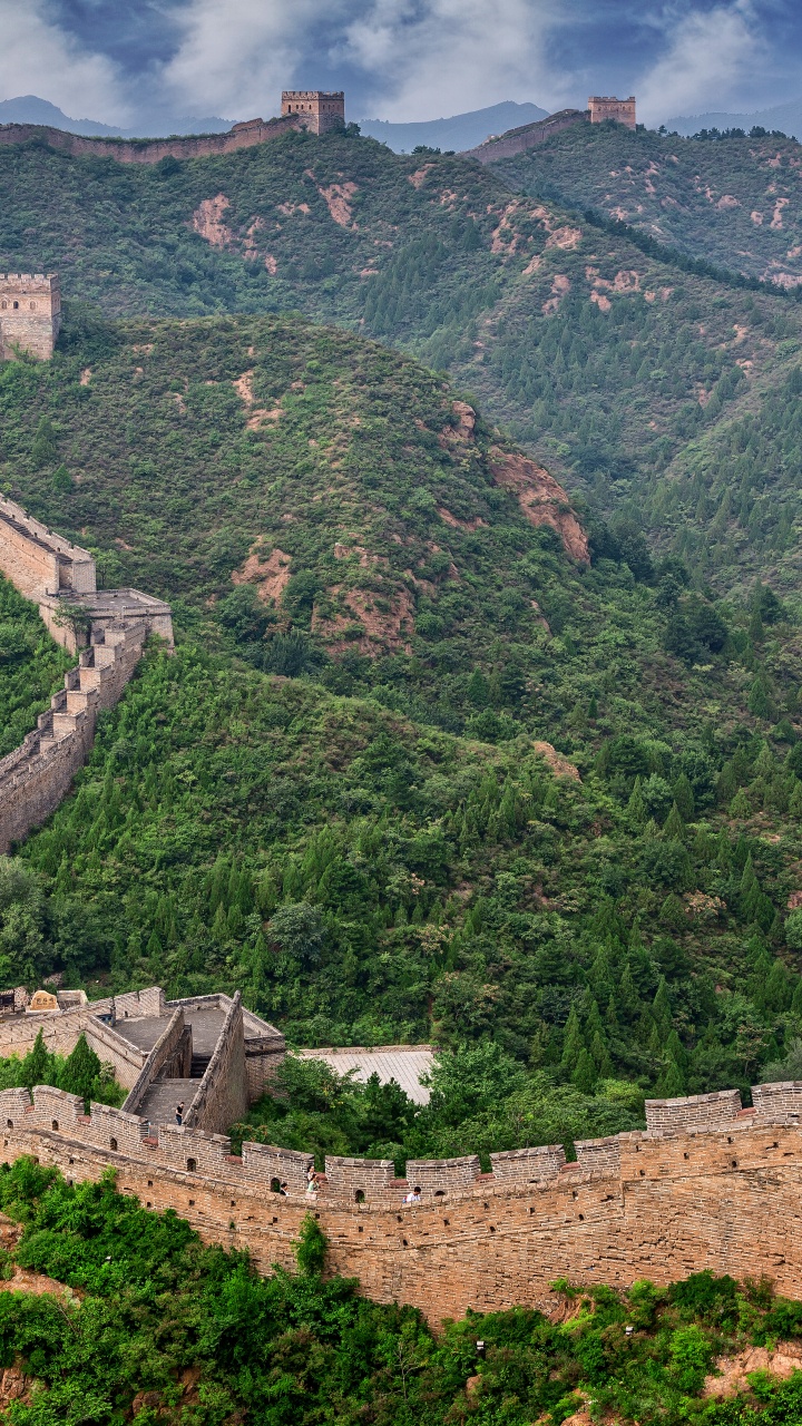 Aerial View of Green Trees and Brown Concrete Building During Daytime. Wallpaper in 720x1280 Resolution