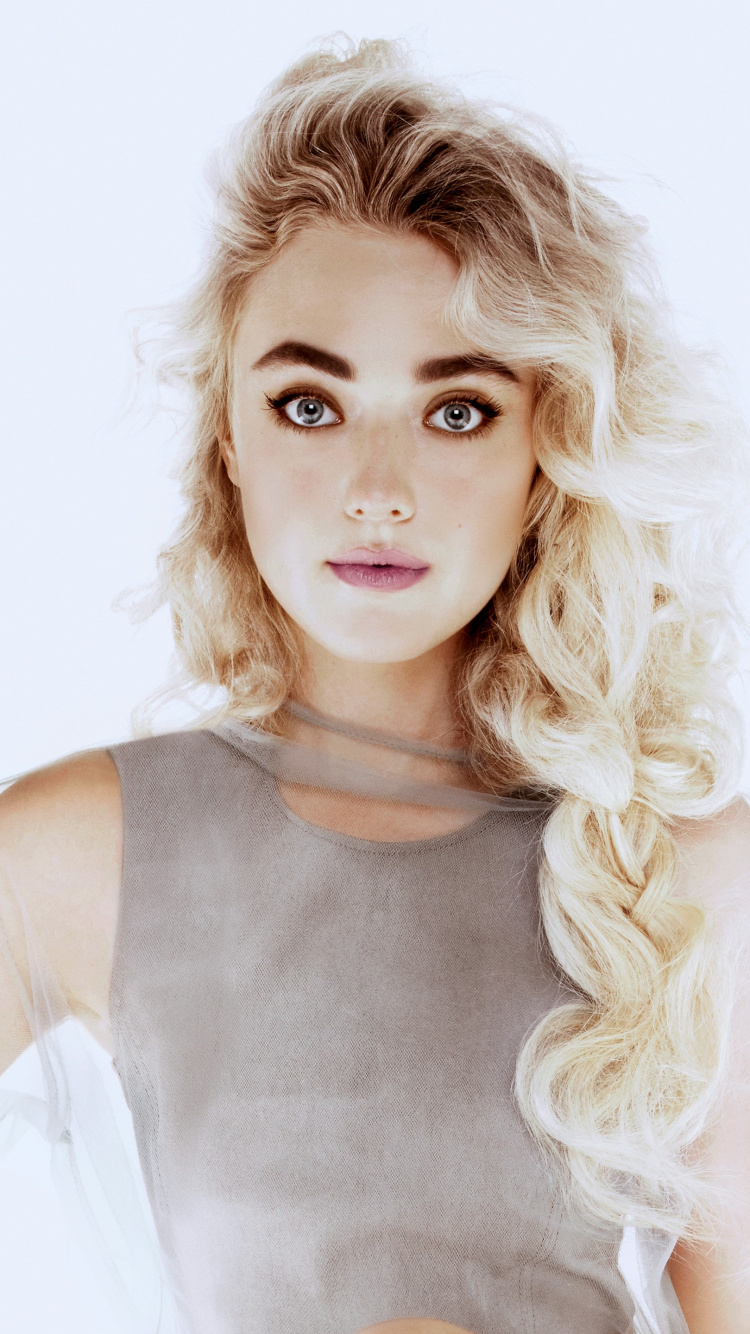 Dakota Fanning, Krieg Der Welten, Gesicht, Lippe, Hand. Wallpaper in 750x1334 Resolution