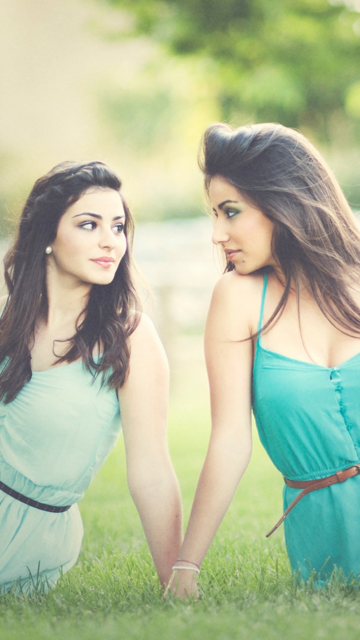 Blog, Portrait, Grass, Beauty, Friendship. Wallpaper in 720x1280 Resolution