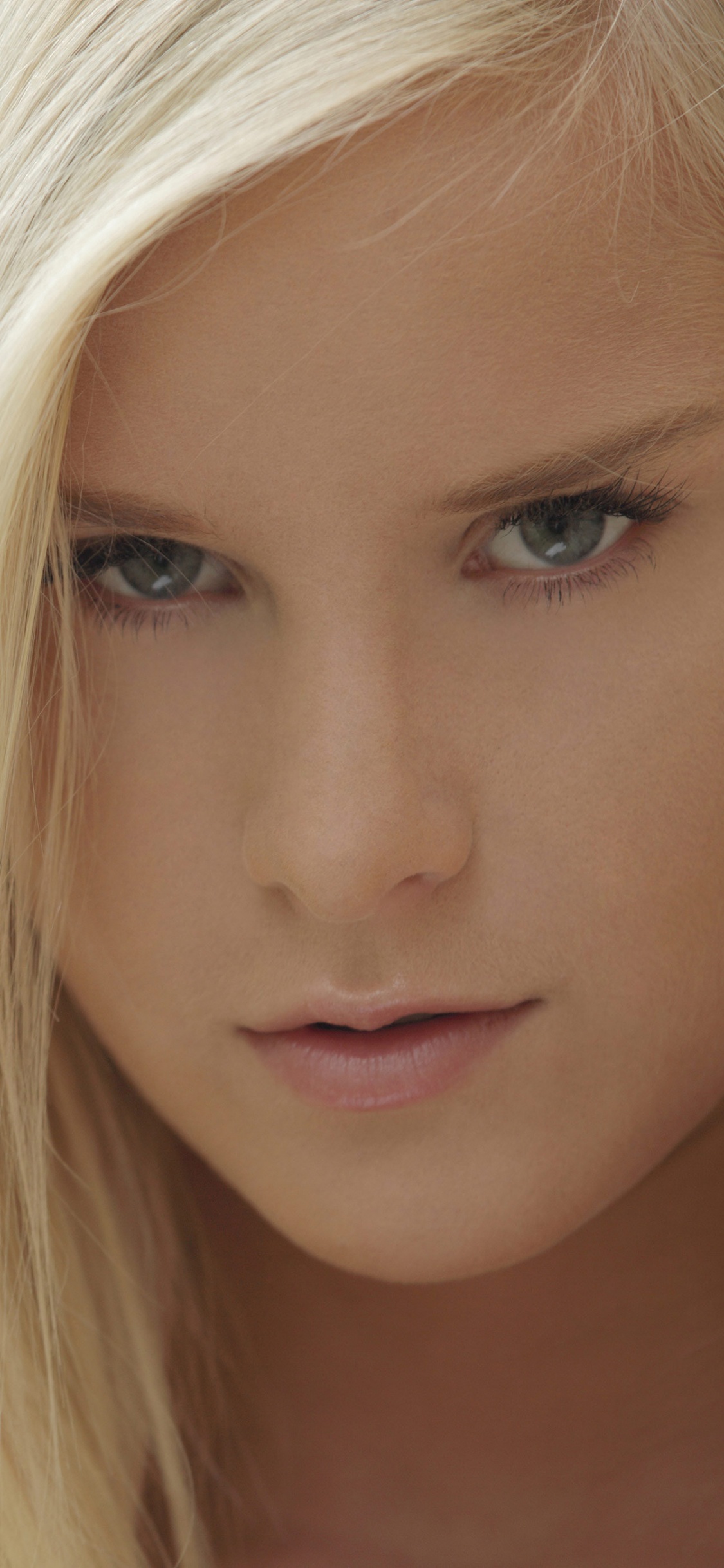 Königin Heiraten, Haar, Blonde, Frisur, Schönheit. Wallpaper in 1125x2436 Resolution