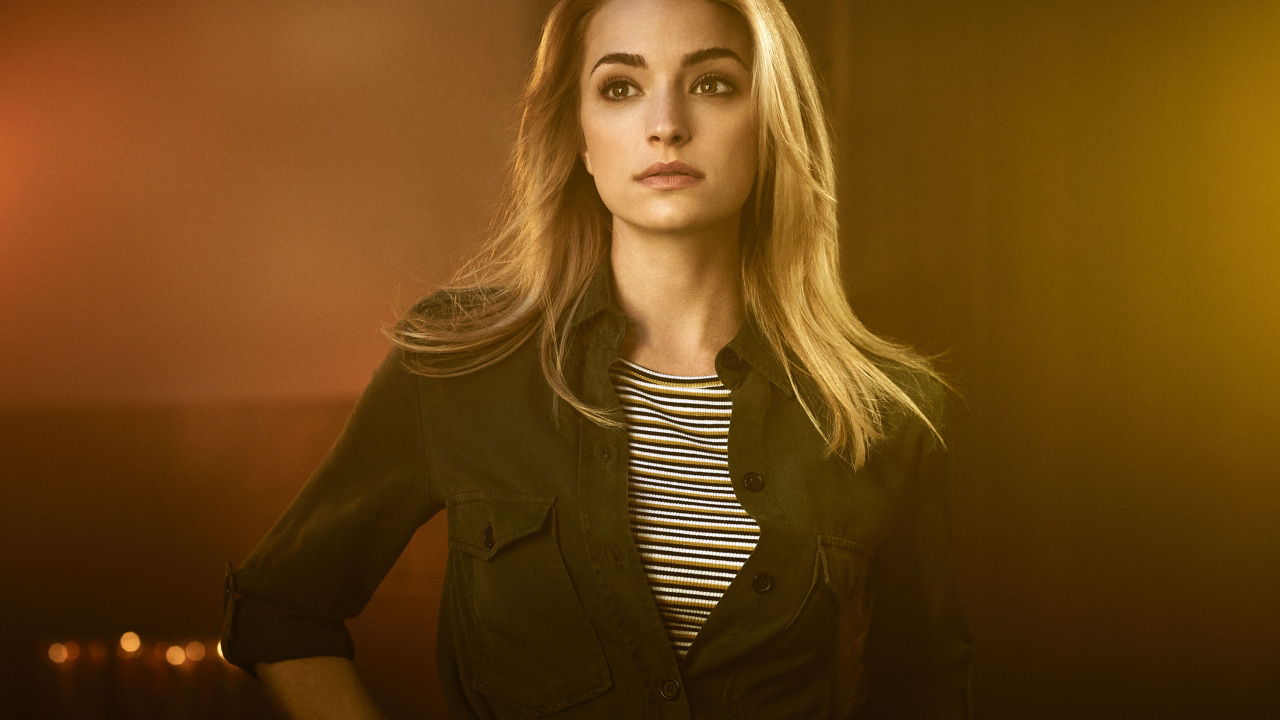 Mujer en Camisa Negra Con Botones. Wallpaper in 1280x720 Resolution