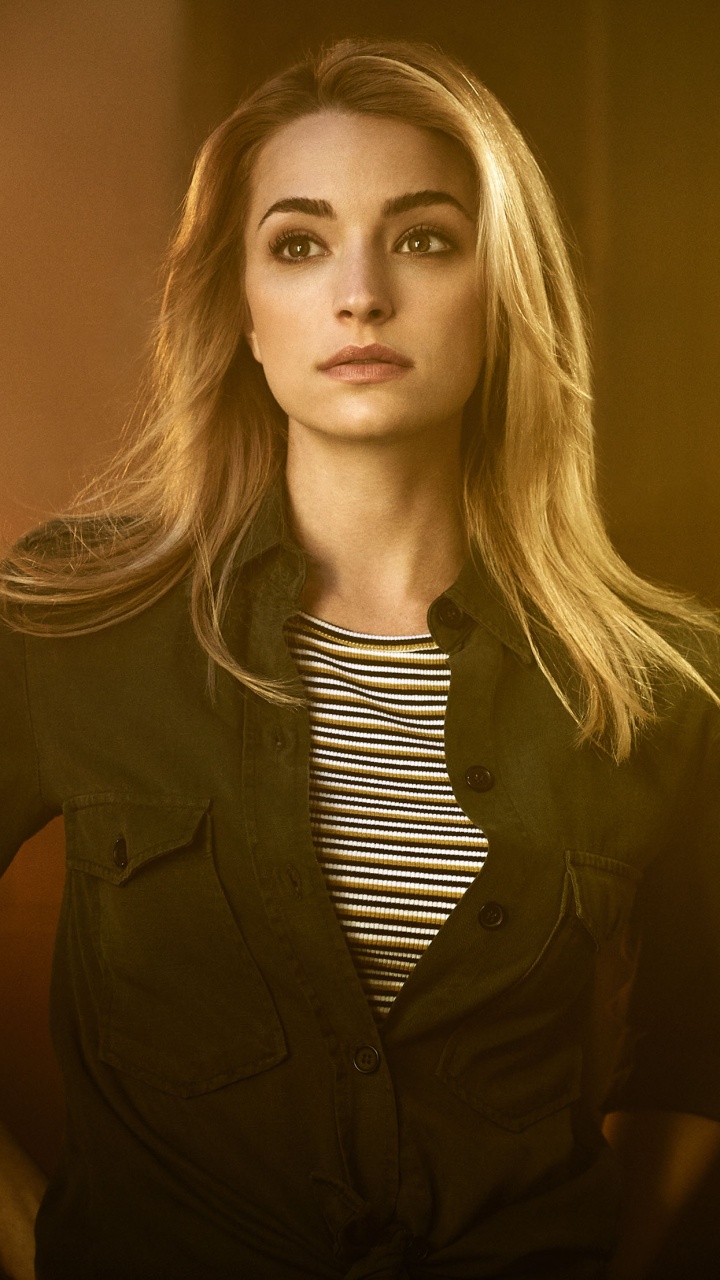 Mujer en Camisa Negra Con Botones. Wallpaper in 720x1280 Resolution