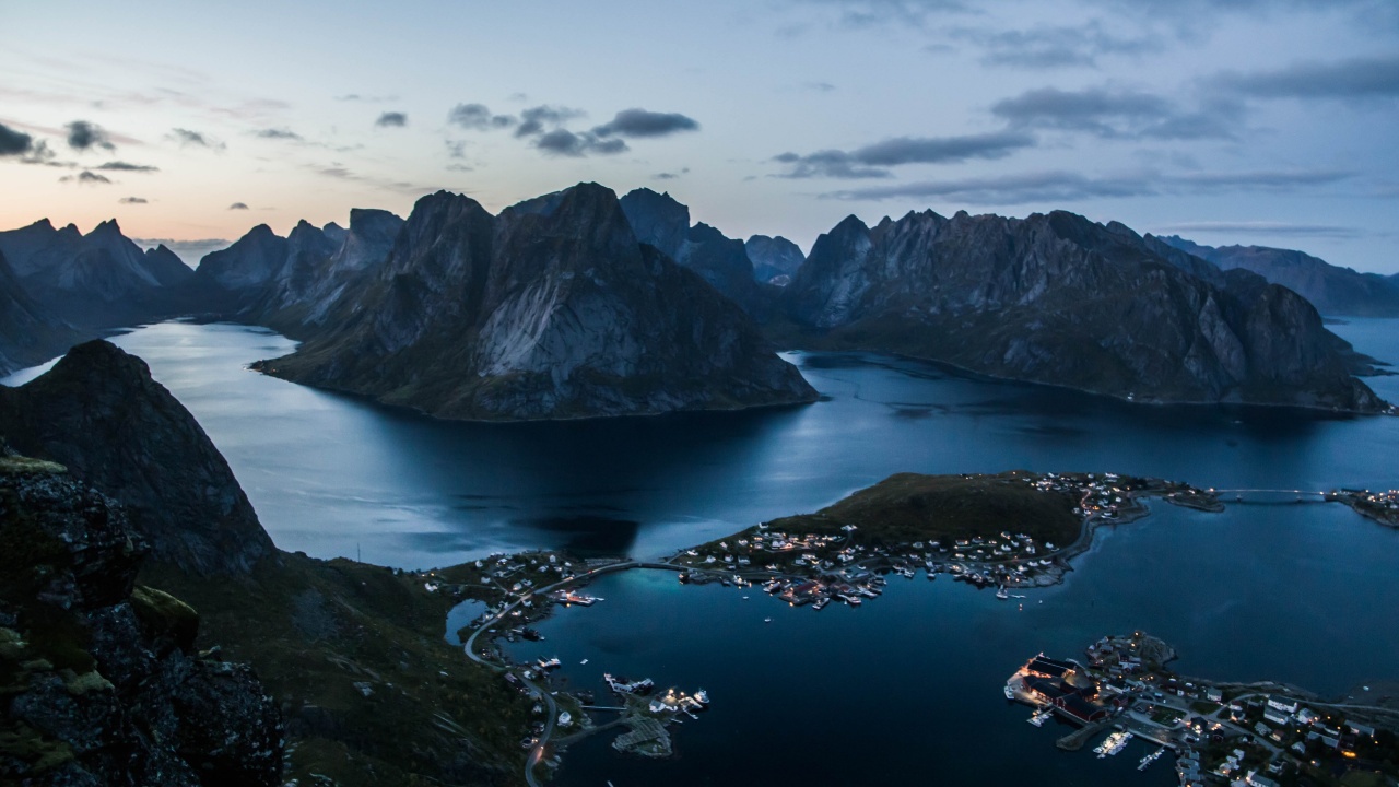 Lofoten, Henningsvr, Pescadores, Agua, Montaña. Wallpaper in 1280x720 Resolution