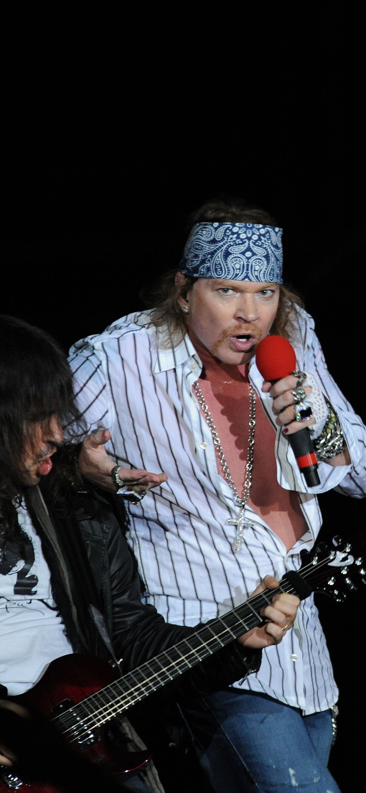 Guitarist, Concert, Guitar, Axl Rose, Not in This Lifetime Tour. Wallpaper in 1242x2688 Resolution