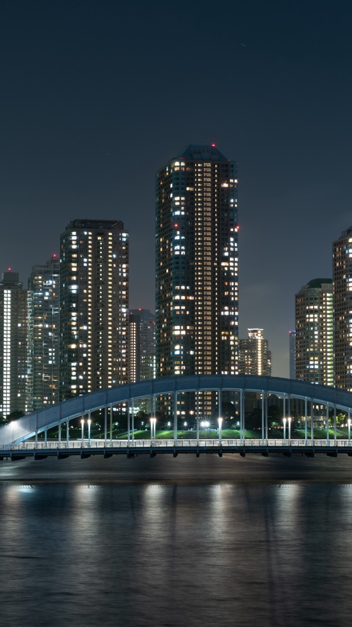 Skyline Der Stadt Bei Nacht Night. Wallpaper in 720x1280 Resolution