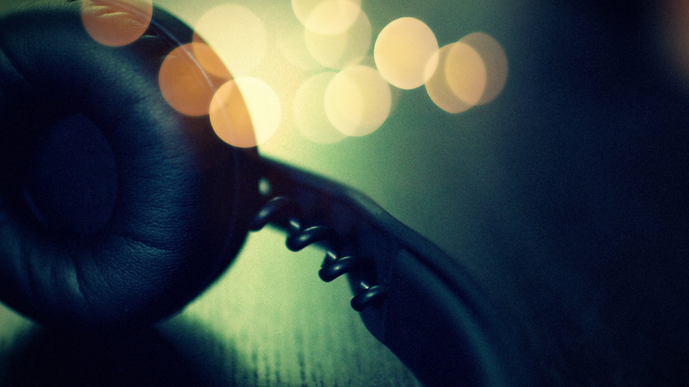 Light, Darkness, Audio Equipment, Close Up, Sunlight. Wallpaper in 1366x768 Resolution