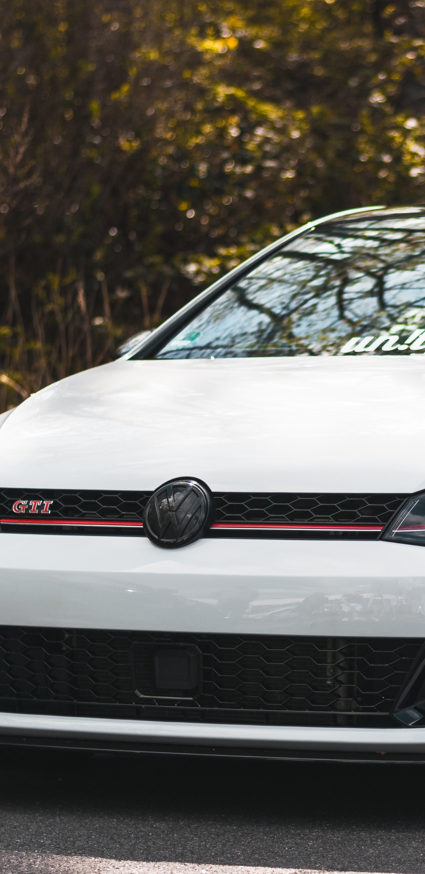 White Mercedes Benz c Class. Wallpaper in 1440x2960 Resolution