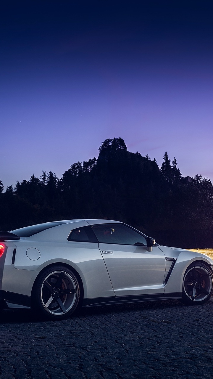 Silver Porsche 911 on Road During Daytime. Wallpaper in 720x1280 Resolution