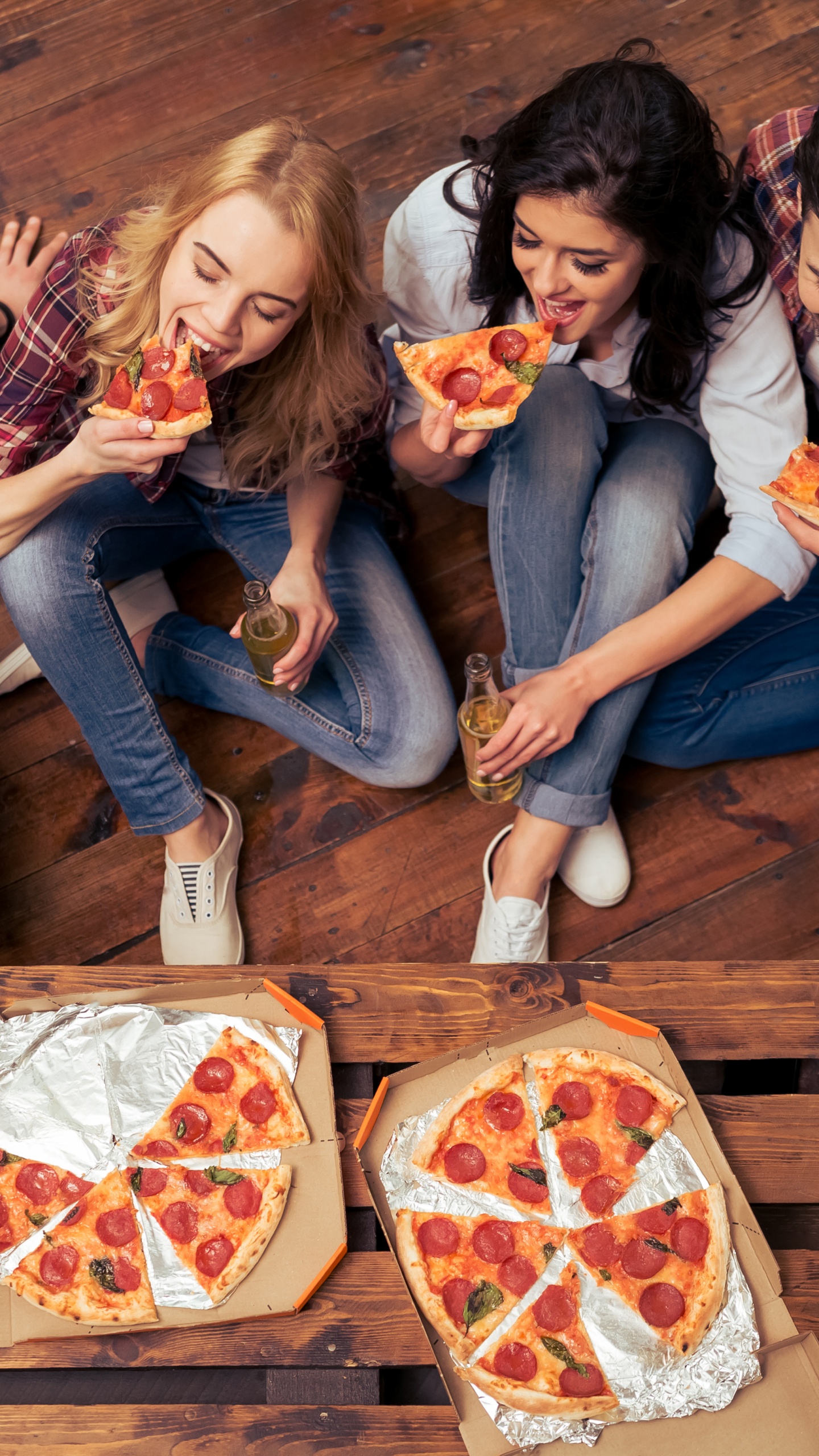 Pizza, Italian Cuisine, Eating, Fun, Food. Wallpaper in 1440x2560 Resolution