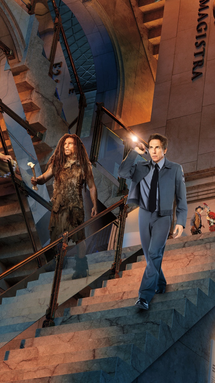 Homme en Costume Noir Debout Dans Les Escaliers. Wallpaper in 720x1280 Resolution