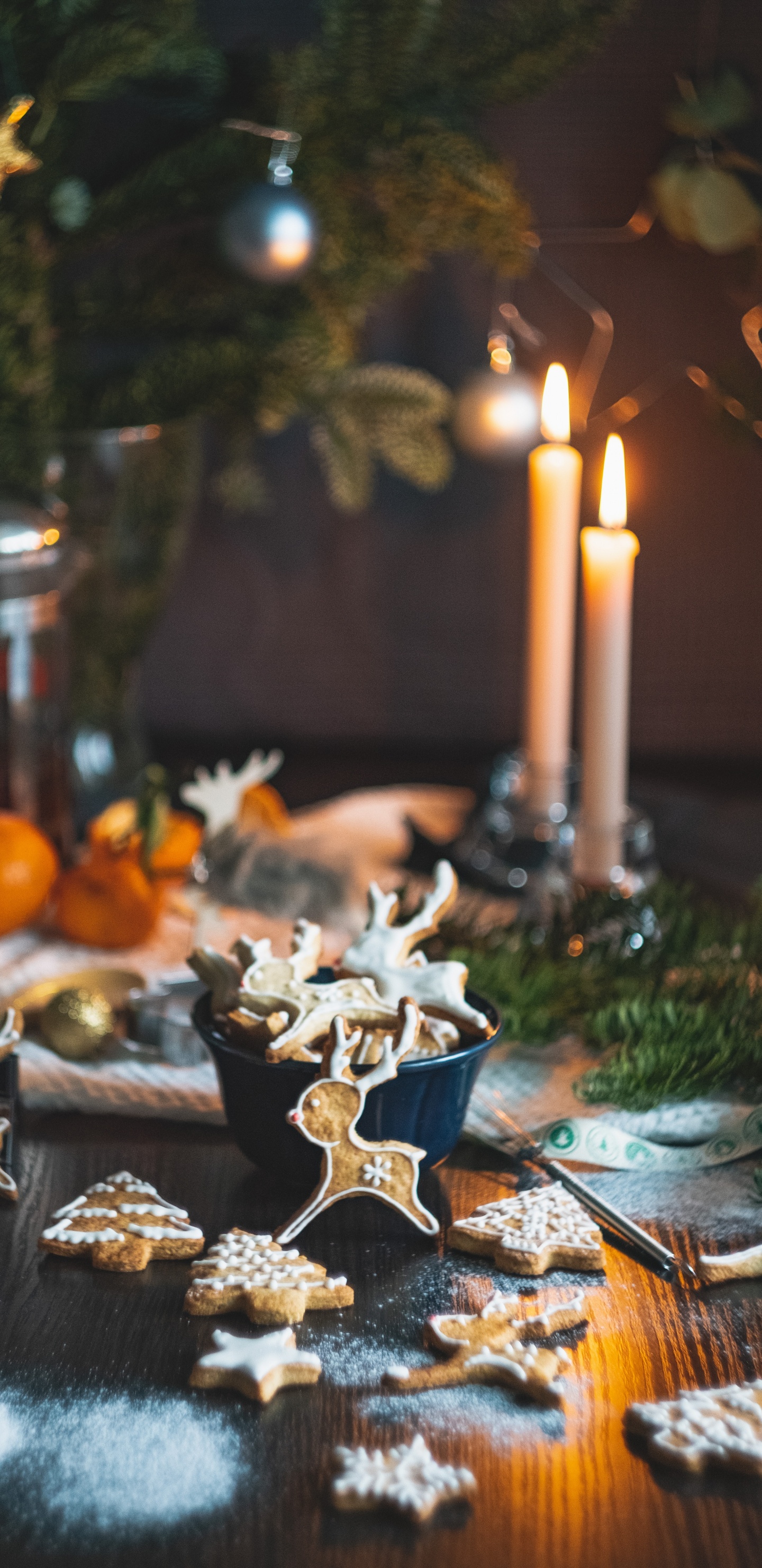 Weißer Und Brauner Sternkerzenhalter. Wallpaper in 1440x2960 Resolution