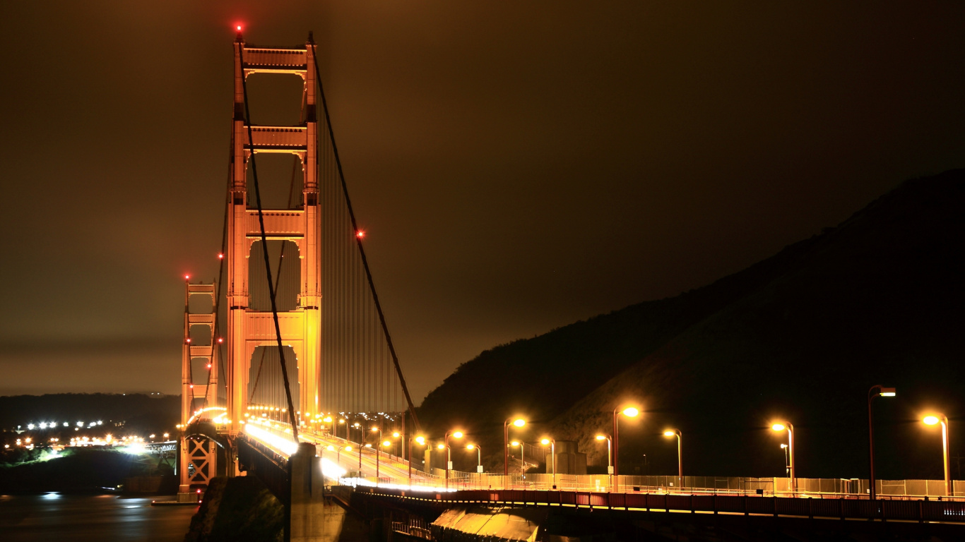 Pont du Golden Gate Pendant la Nuit. Wallpaper in 1366x768 Resolution
