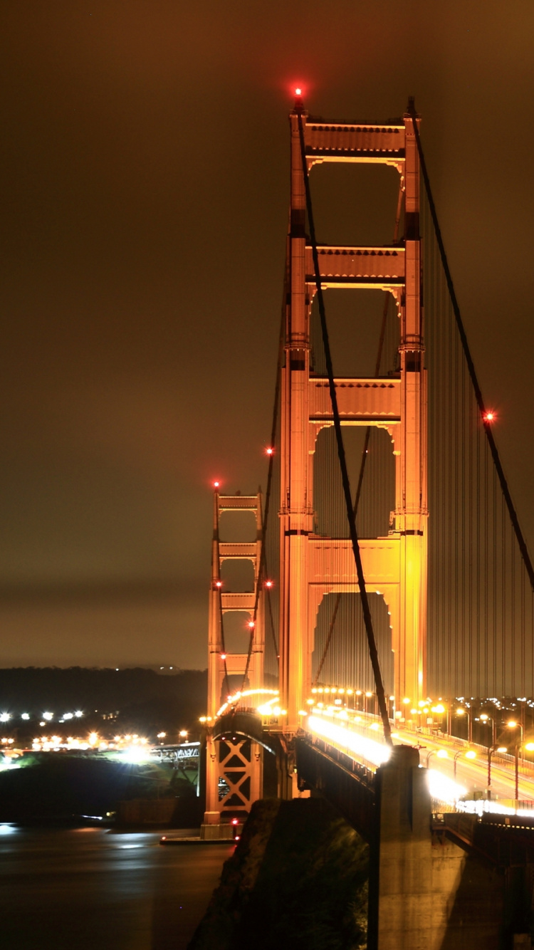 Golden Gate Bridge During Night Time. Wallpaper in 750x1334 Resolution
