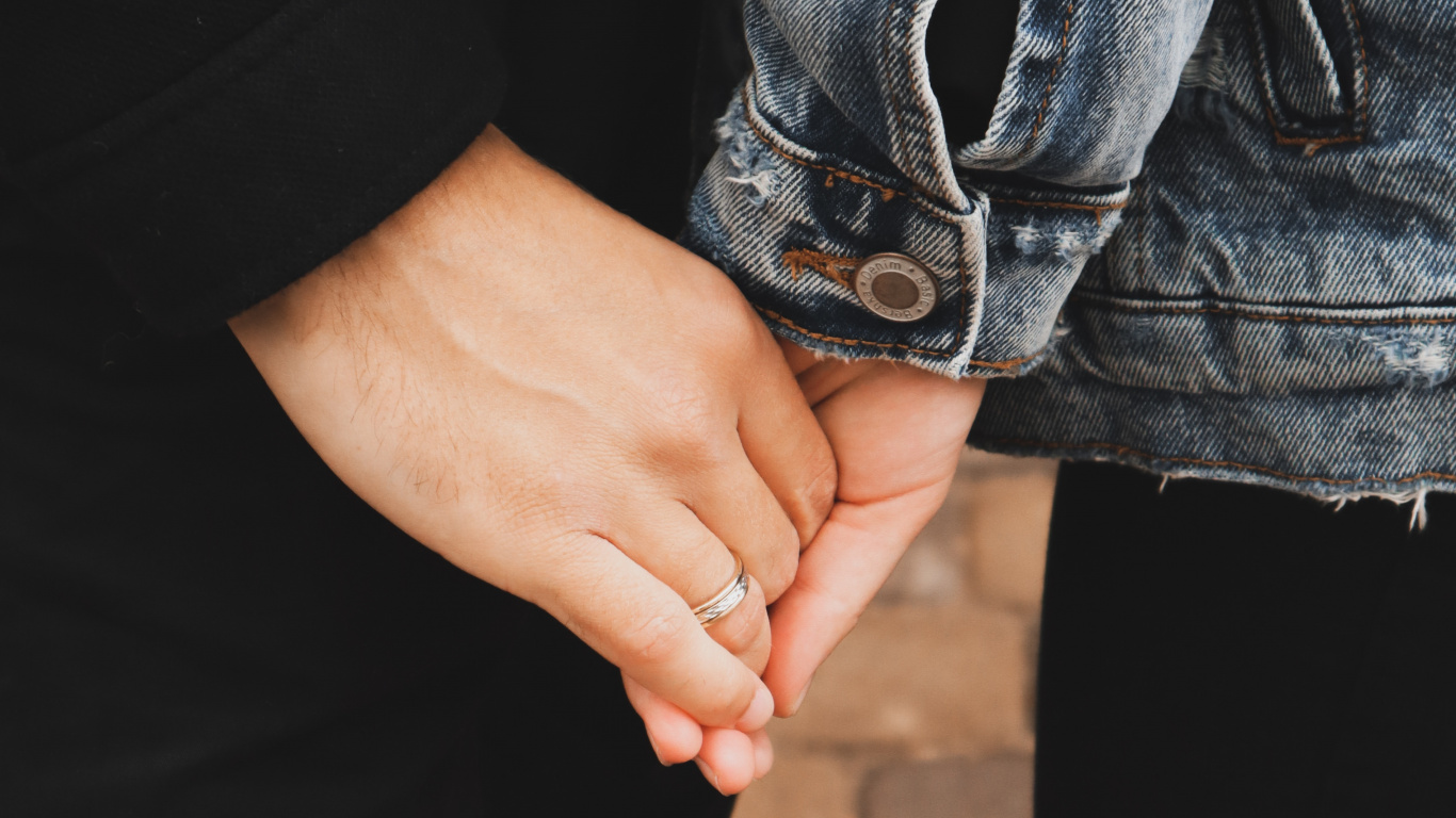 Holding Hands, Hand, Jeans, Leg, Nail. Wallpaper in 1366x768 Resolution