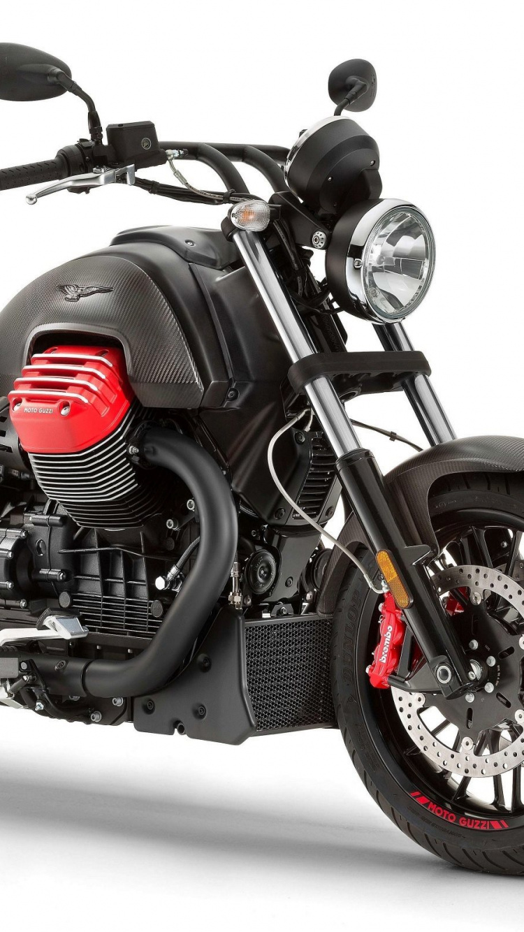 Black and Red Cruiser Motorcycle. Wallpaper in 750x1334 Resolution