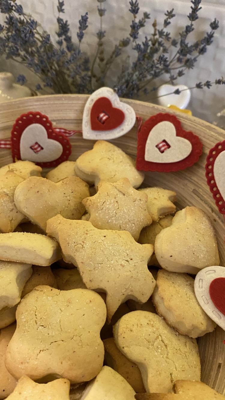 Bredele, Lebkuchen, Cracker, Back, Fingerfood. Wallpaper in 750x1334 Resolution