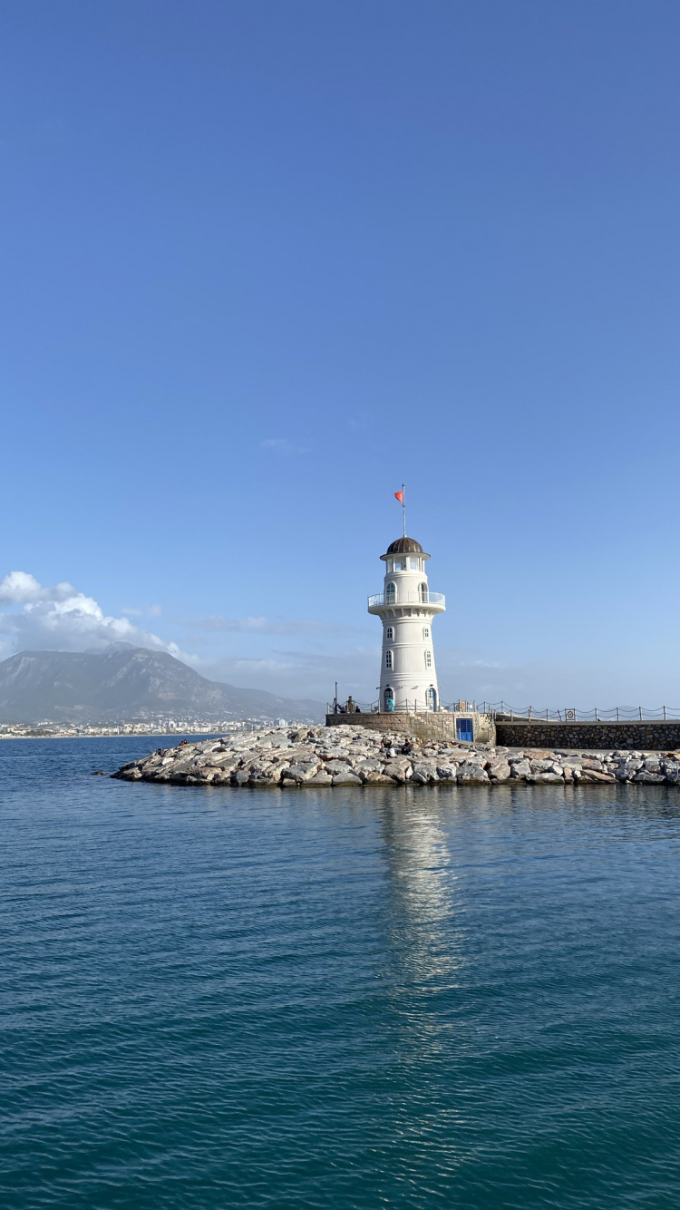 Faro de Alanya, Valletta, Isla Manoel, Agua, Faro. Wallpaper in 750x1334 Resolution