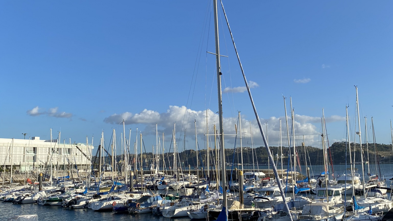 Marina, Yacht, Mât, Voile, Motomarine. Wallpaper in 1366x768 Resolution