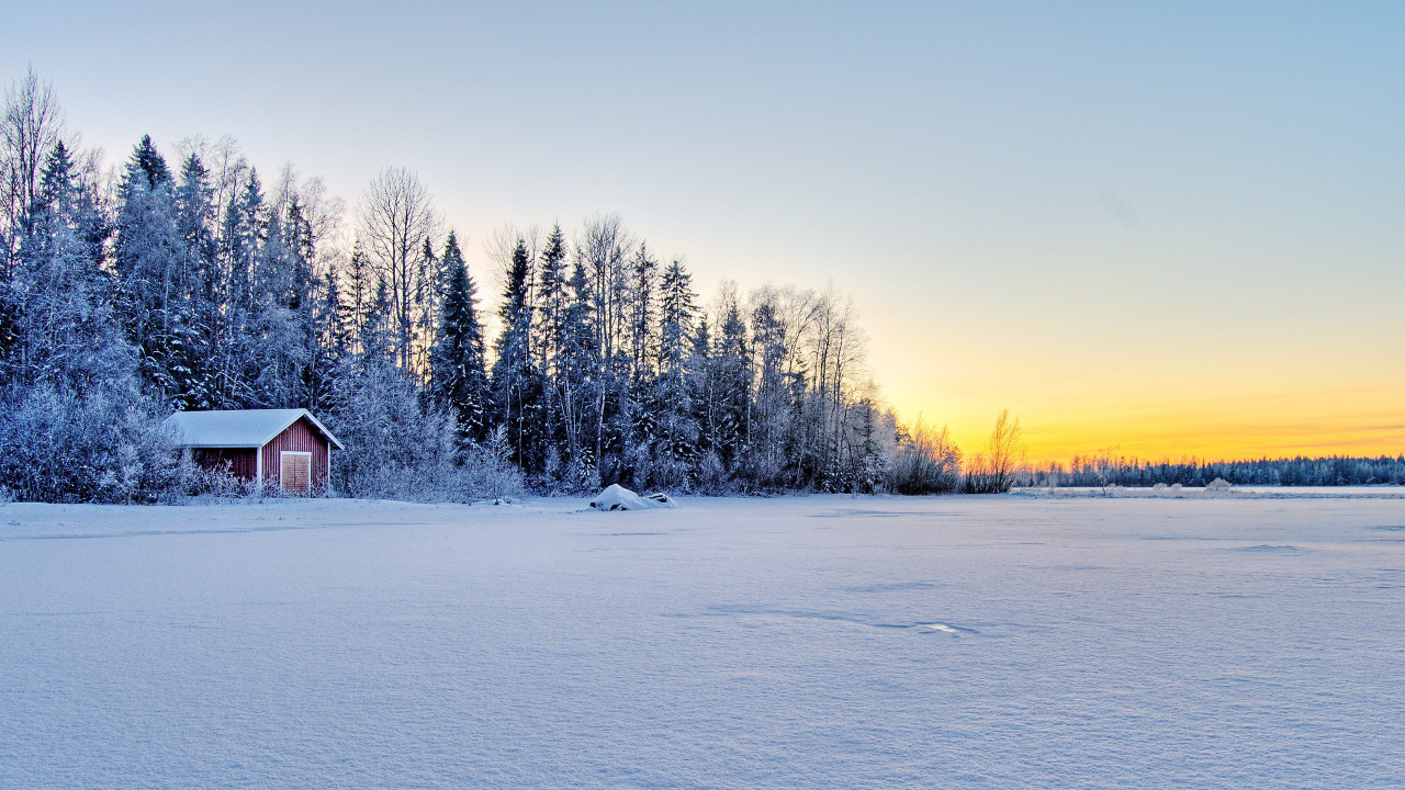 Brown Wooden House on Snow Covered Ground During Sunset. Wallpaper in 1280x720 Resolution