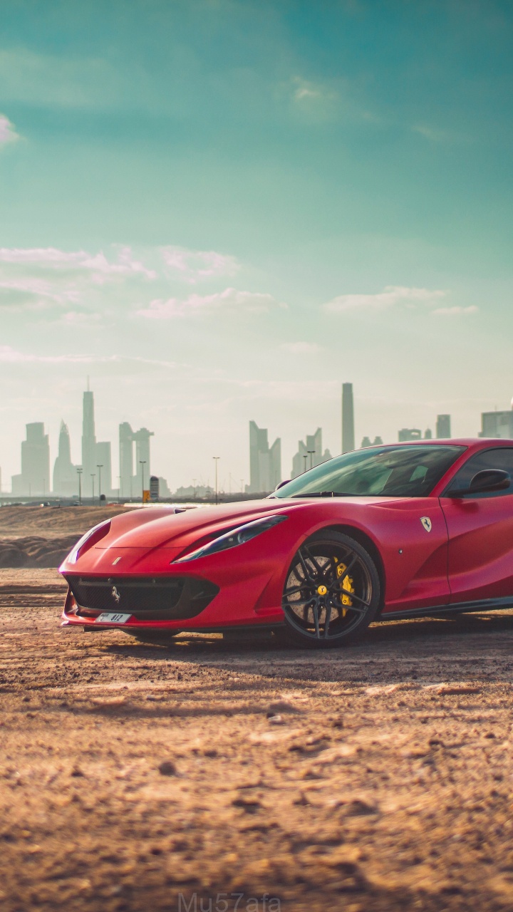 Ferrari Rouge 458 Italia Sur Champ Brun. Wallpaper in 720x1280 Resolution