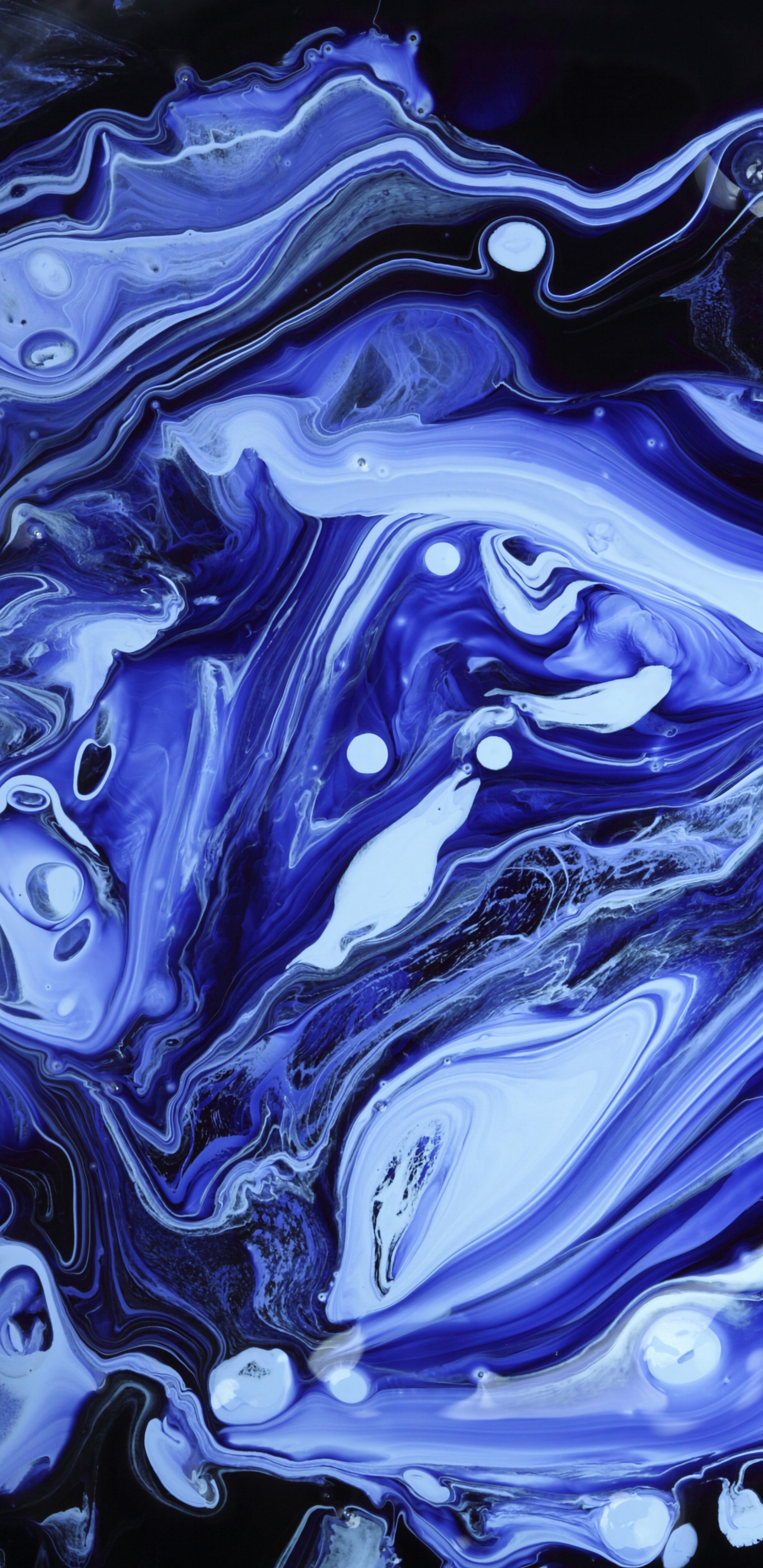 Water Drops on Blue Water. Wallpaper in 1440x2960 Resolution