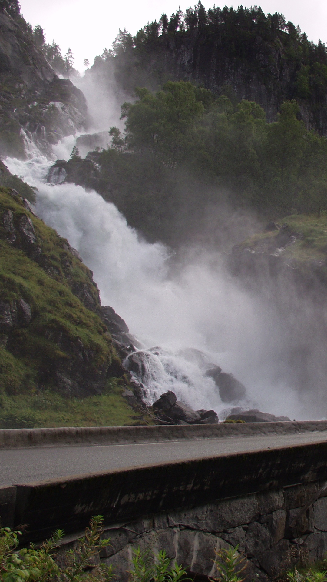 Water Falls on The Bridge. Wallpaper in 1080x1920 Resolution