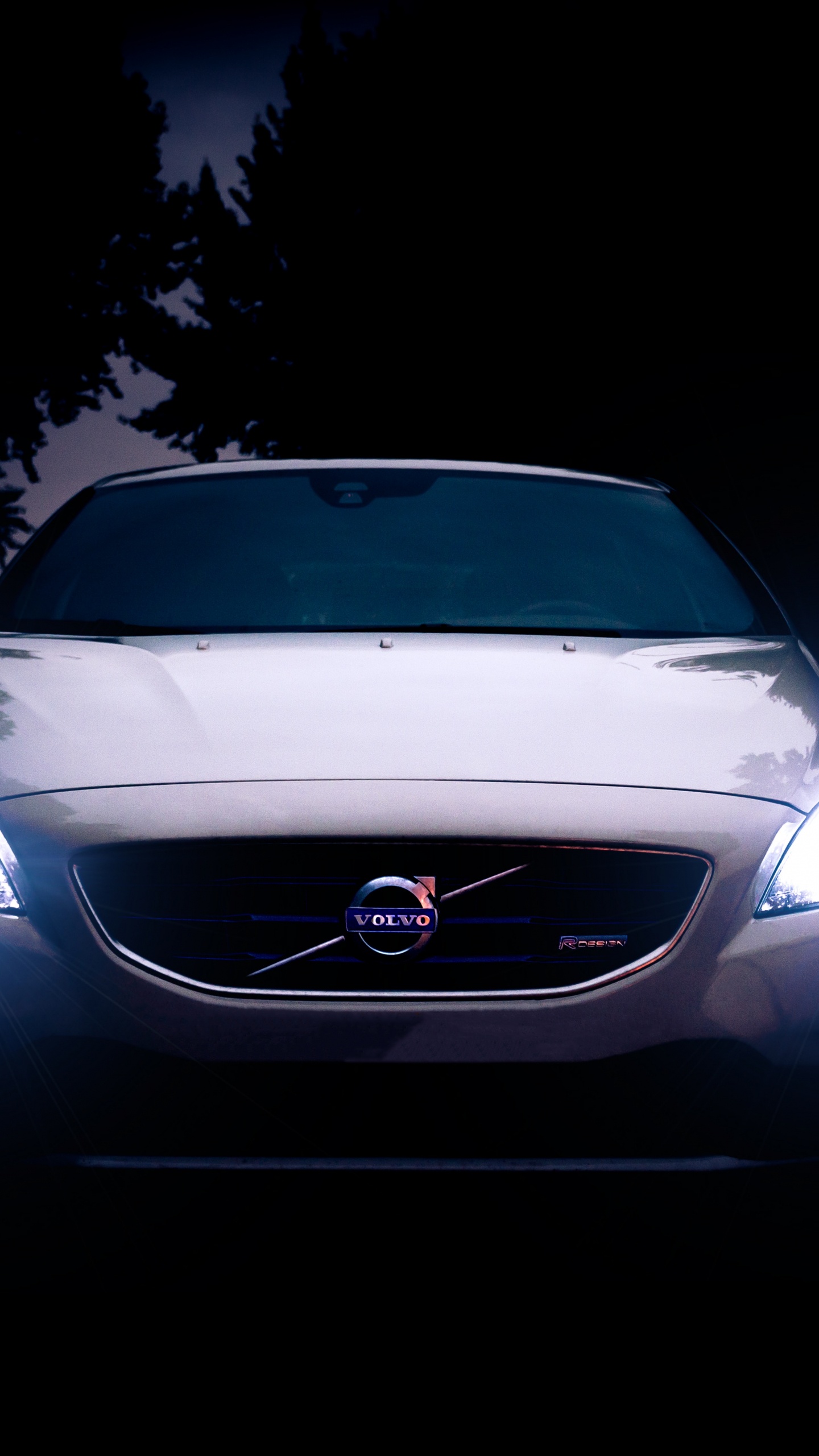 White Car With Light Turned on During Night Time. Wallpaper in 1440x2560 Resolution